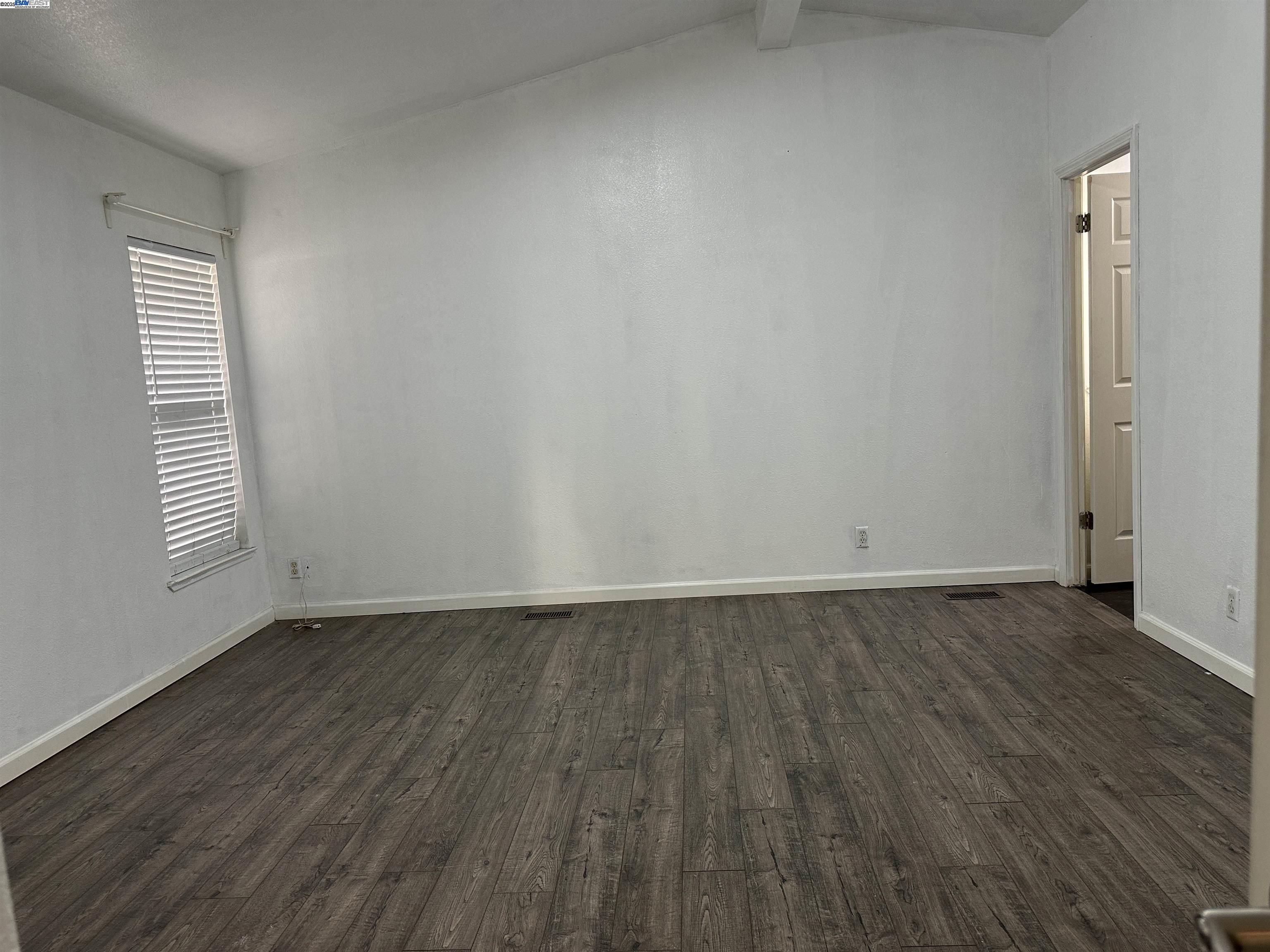 Detail Gallery Image 17 of 27 For 294 Winnipeg Ter, Fremont,  CA 94538 - 3 Beds | 2 Baths