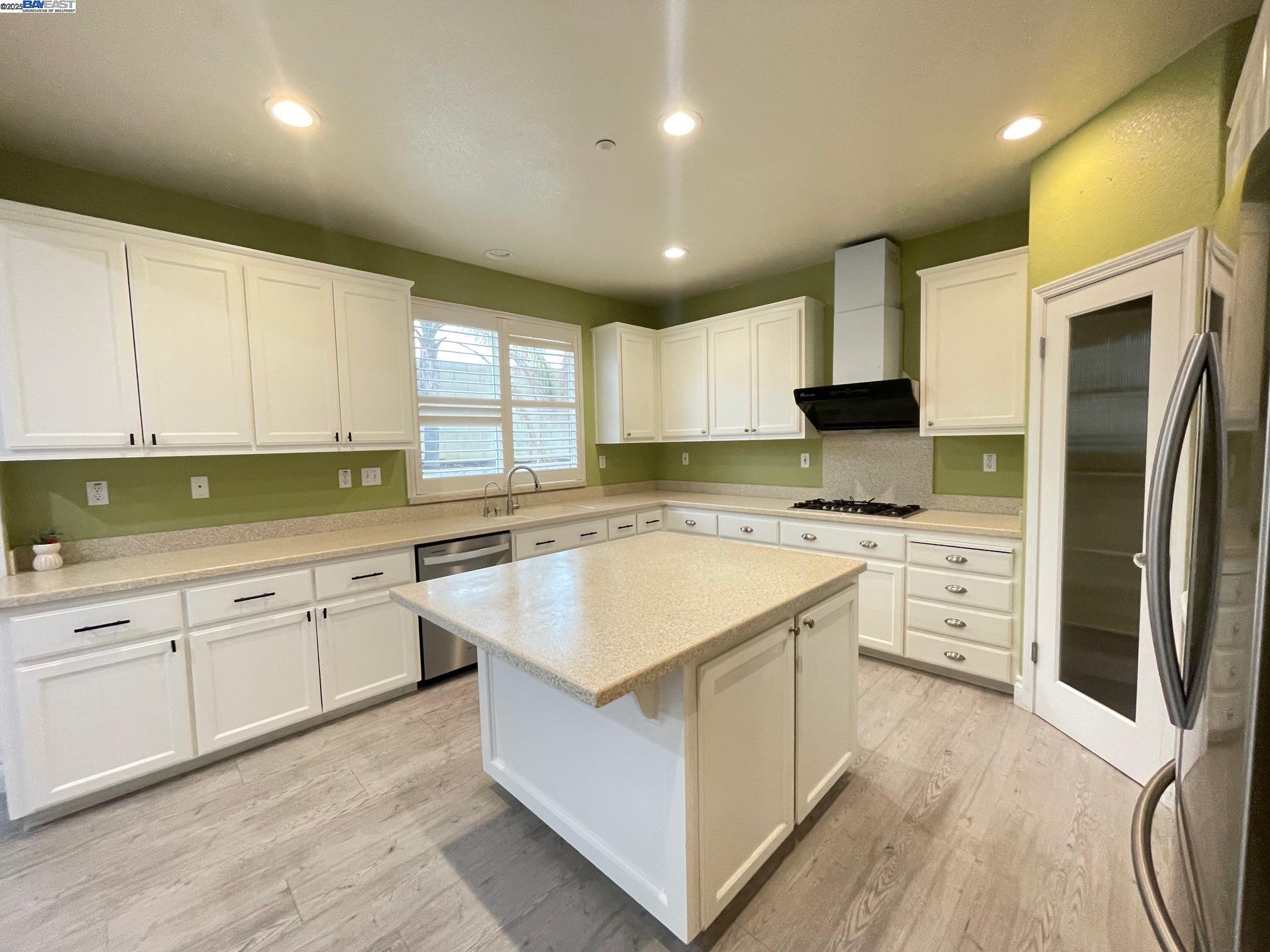 Detail Gallery Image 8 of 27 For 2894 Lenzie Ct, Brentwood,  CA 94513 - 4 Beds | 3 Baths