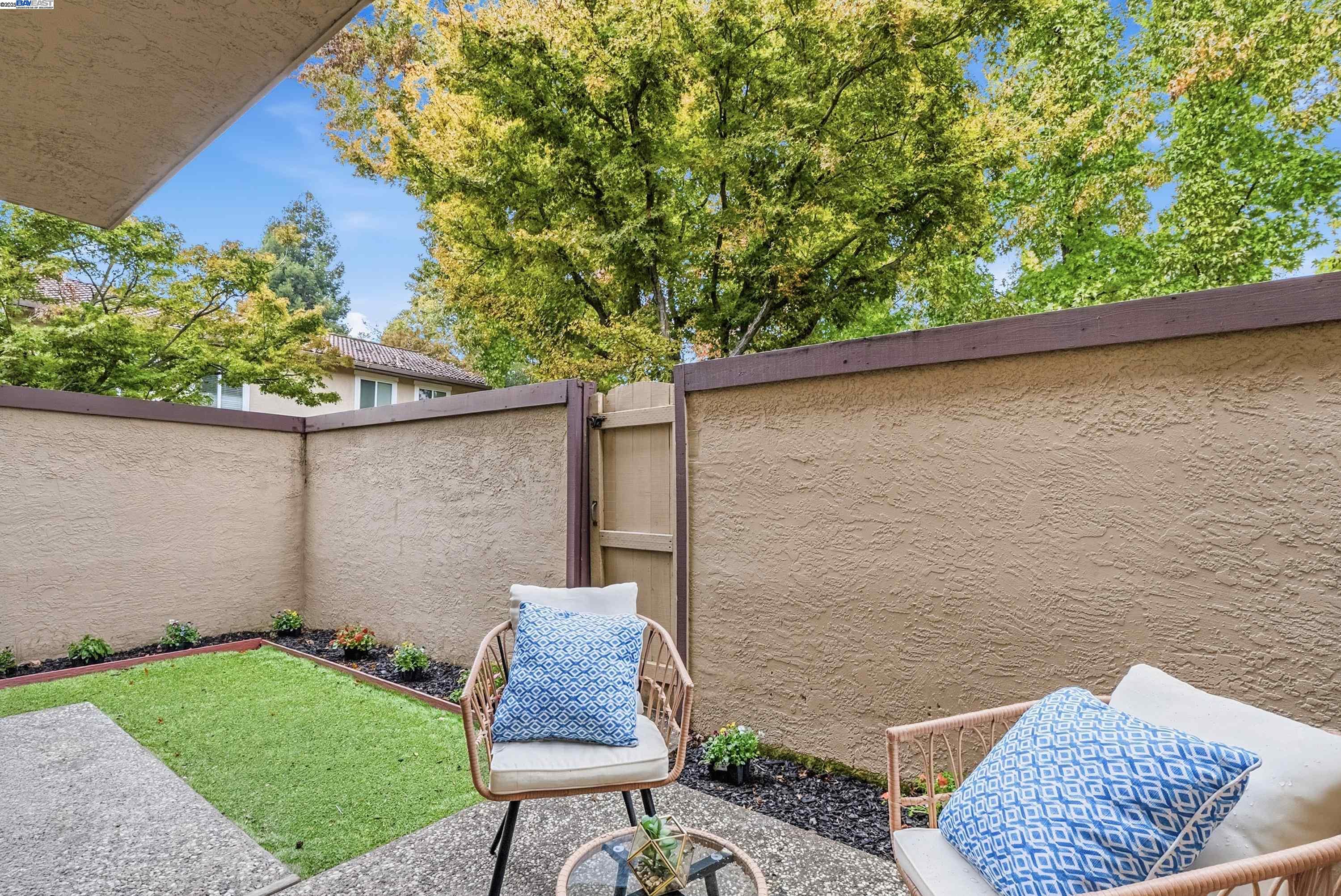 Detail Gallery Image 30 of 33 For 4436 Del Valle Pkwy, Pleasanton,  CA 94566 - 3 Beds | 1/1 Baths