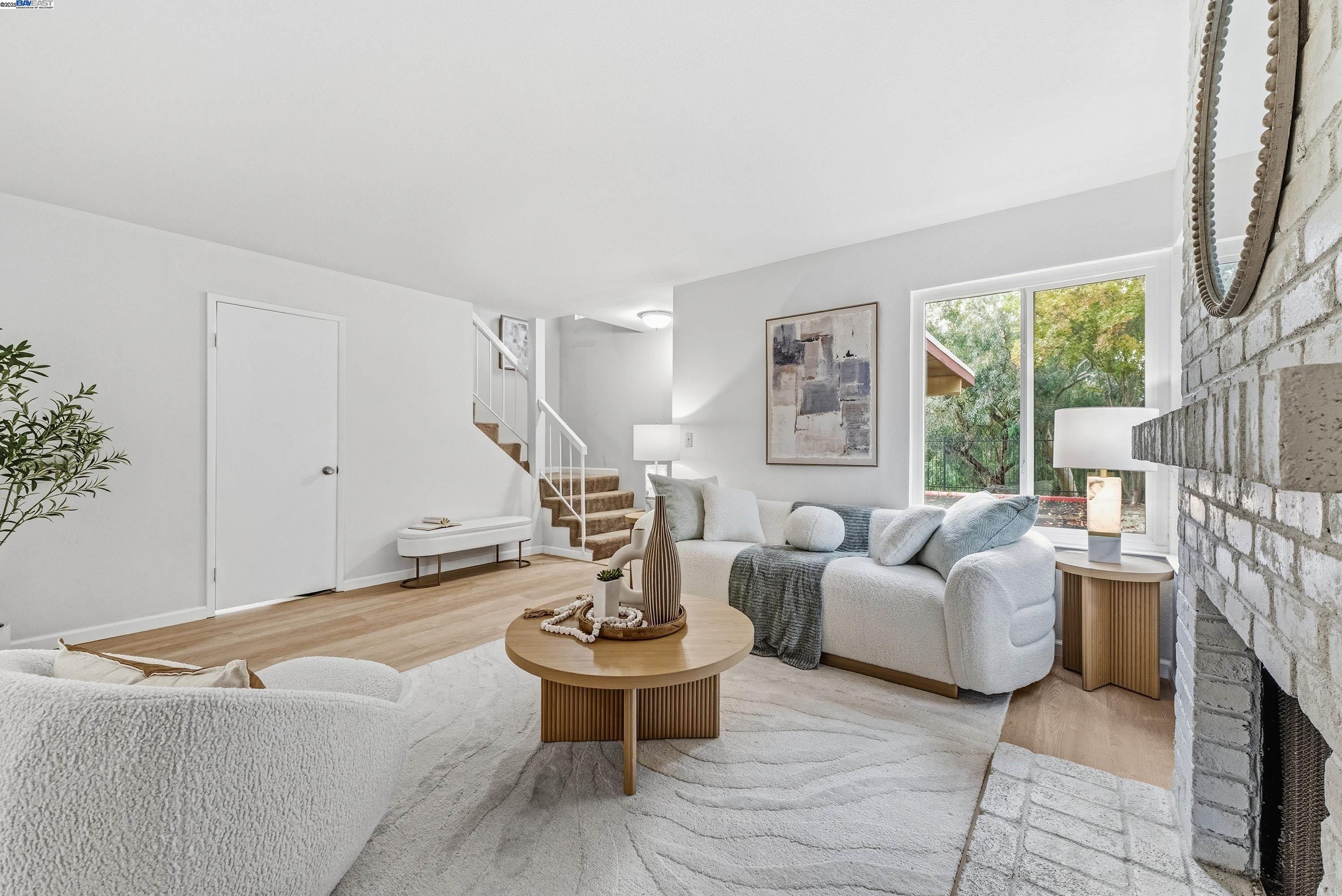 Detail Gallery Image 5 of 33 For 4436 Del Valle Pkwy, Pleasanton,  CA 94566 - 3 Beds | 1/1 Baths