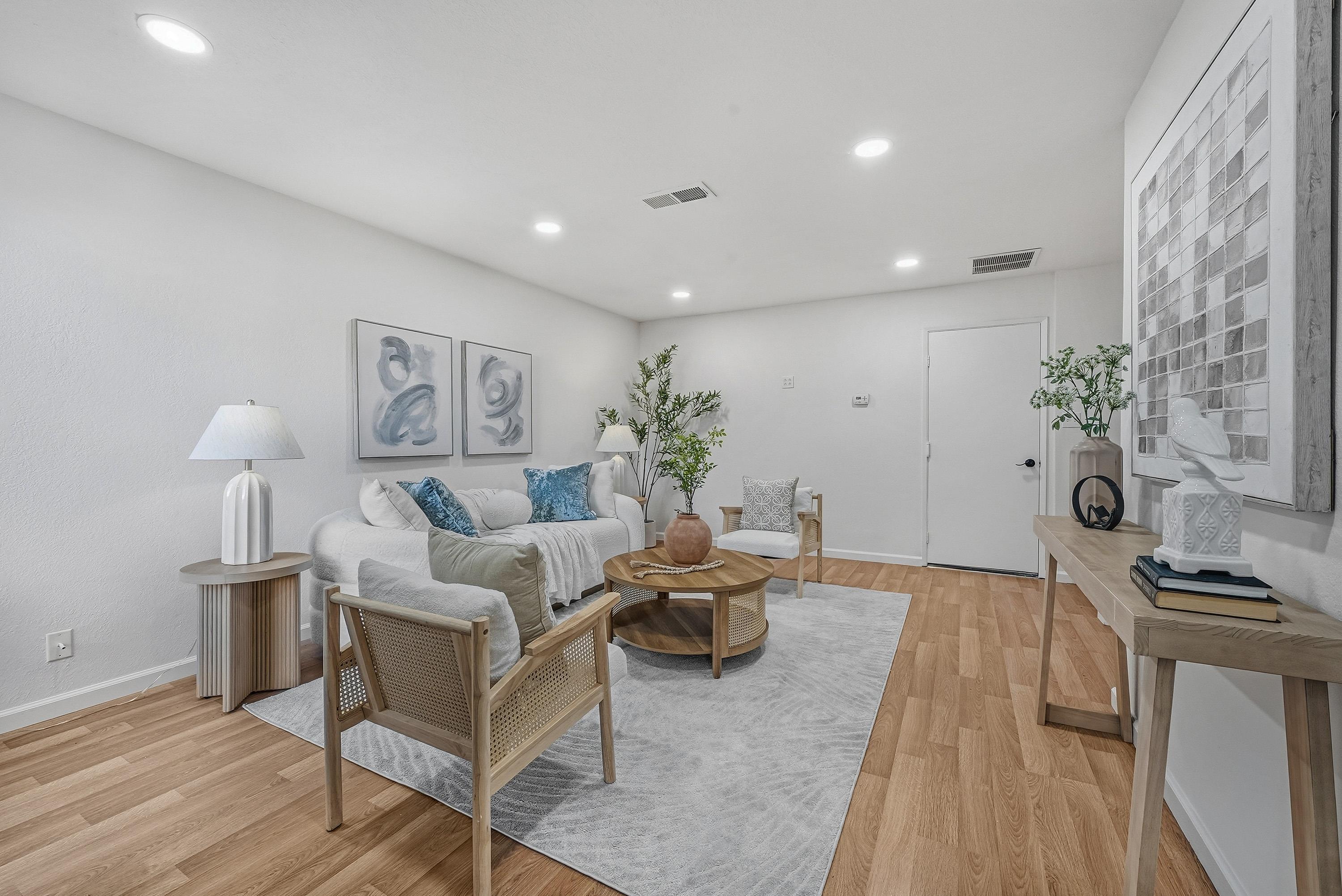 Photo #5: 41119381 Listing: Photo #5