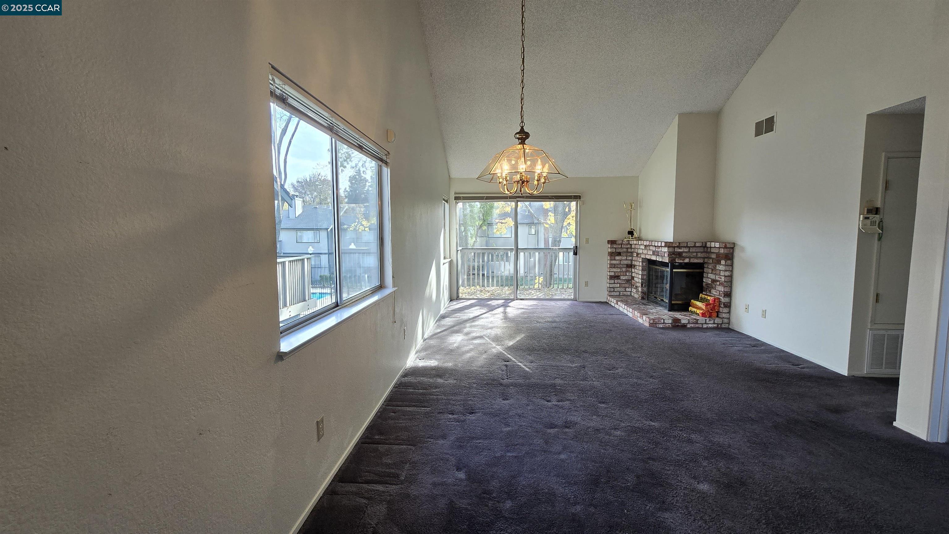 Detail Gallery Image 12 of 22 For 1123 Chadwick Cir, Bay Point,  CA 94565 - 3 Beds | 2 Baths