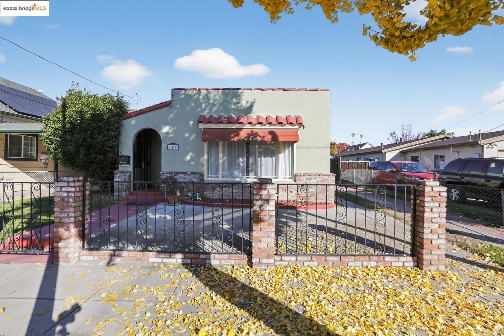 Detail Gallery Image 2 of 30 For 380 N 11th St, San Jose,  CA 95112 - 3 Beds | 1 Baths