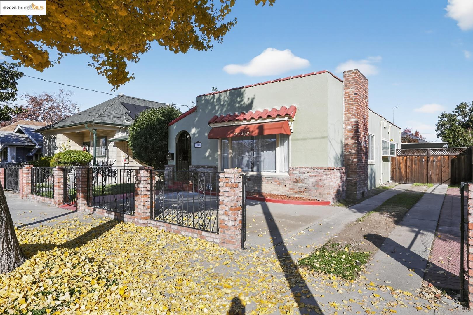 Detail Gallery Image 3 of 30 For 380 N 11th St, San Jose,  CA 95112 - 3 Beds | 1 Baths