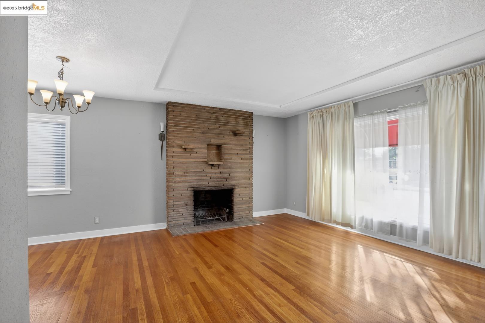 Detail Gallery Image 6 of 30 For 380 N 11th St, San Jose,  CA 95112 - 3 Beds | 1 Baths