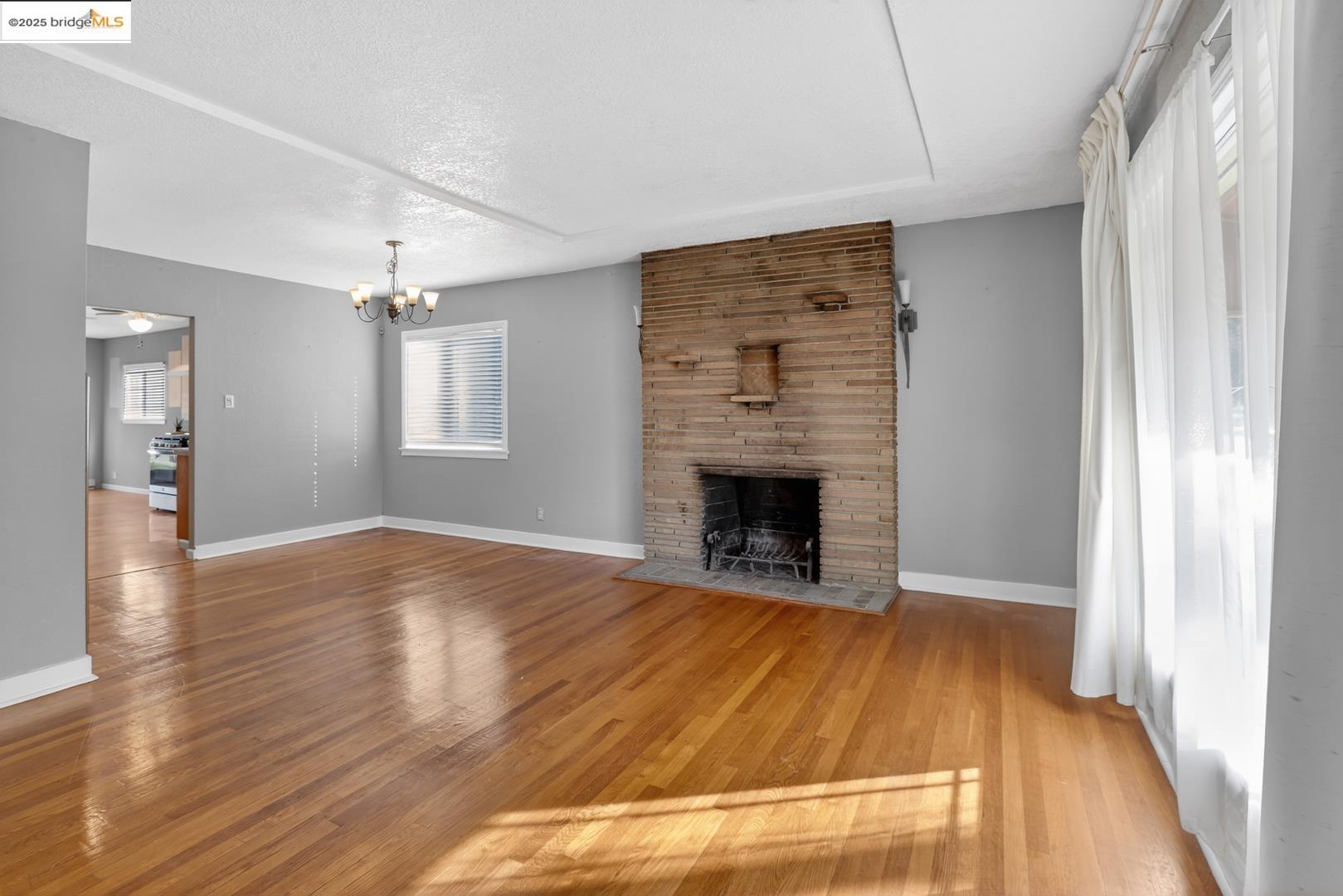 Detail Gallery Image 7 of 30 For 380 N 11th St, San Jose,  CA 95112 - 3 Beds | 1 Baths