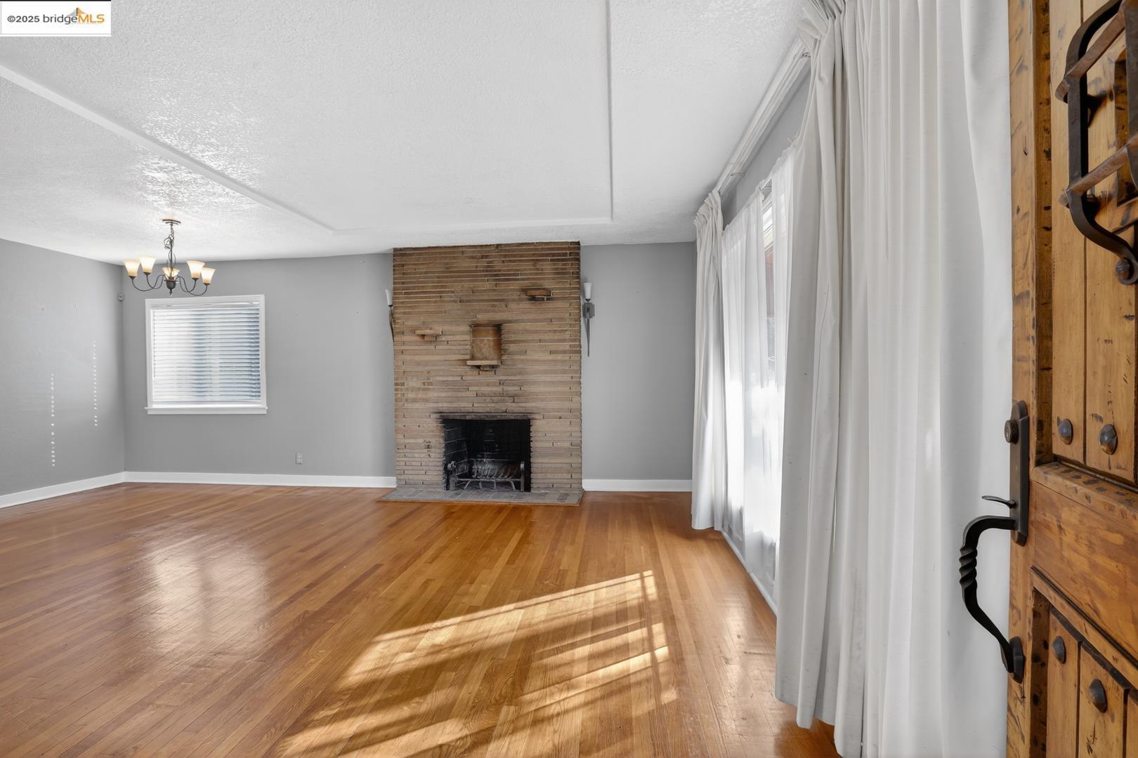 Detail Gallery Image 8 of 30 For 380 N 11th St, San Jose,  CA 95112 - 3 Beds | 1 Baths