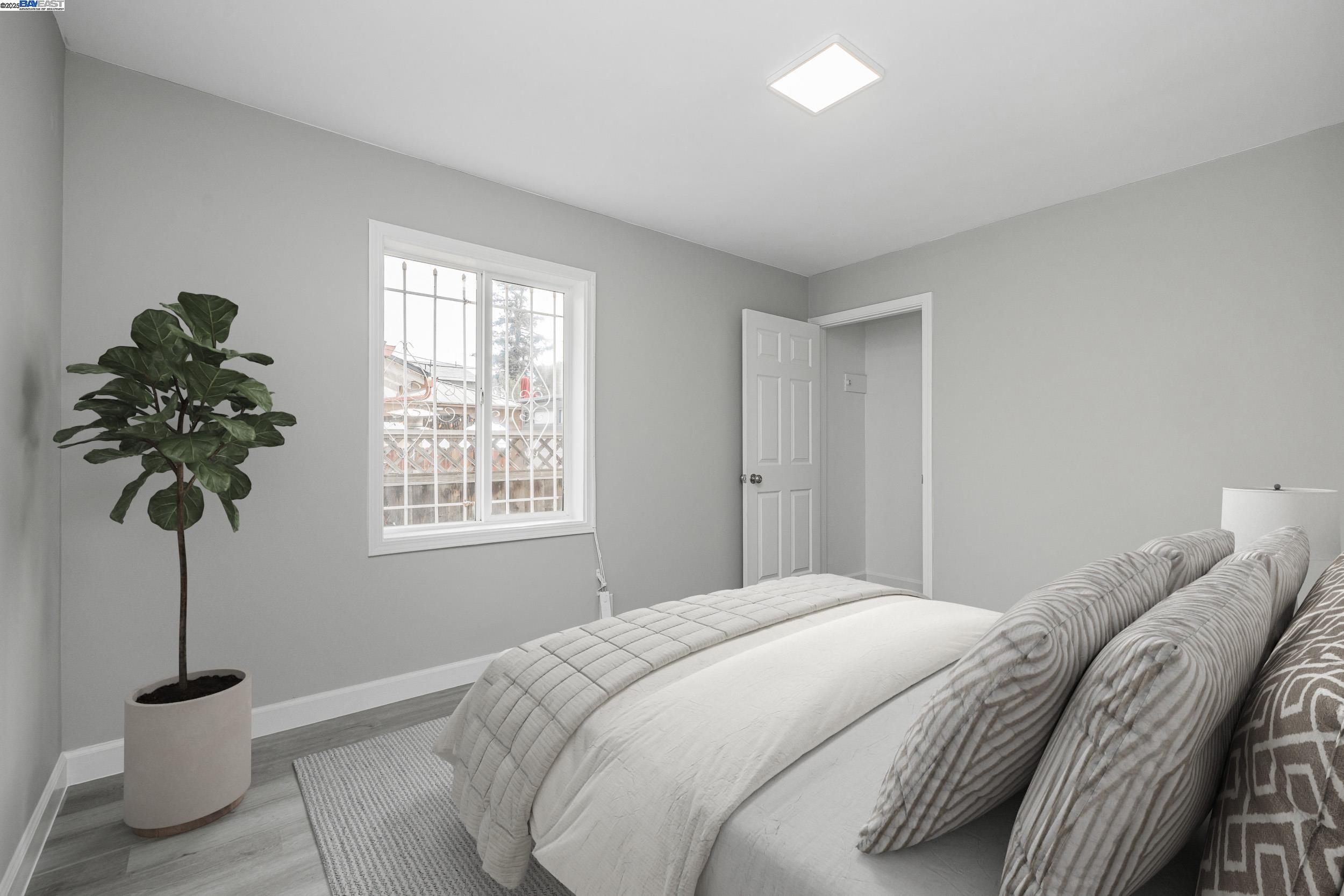 Detail Gallery Image 26 of 41 For 1230 79th Ave, Oakland,  CA 94621 - 5 Beds | 3 Baths