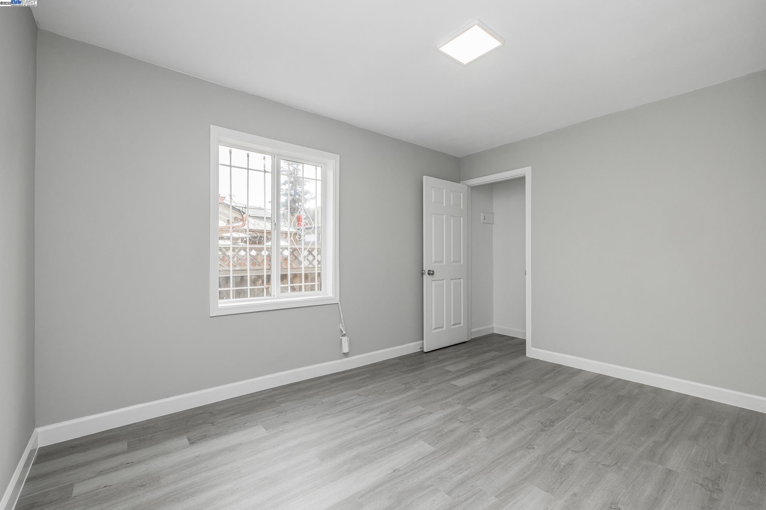 Detail Gallery Image 27 of 41 For 1230 79th Ave, Oakland,  CA 94621 - 5 Beds | 3 Baths