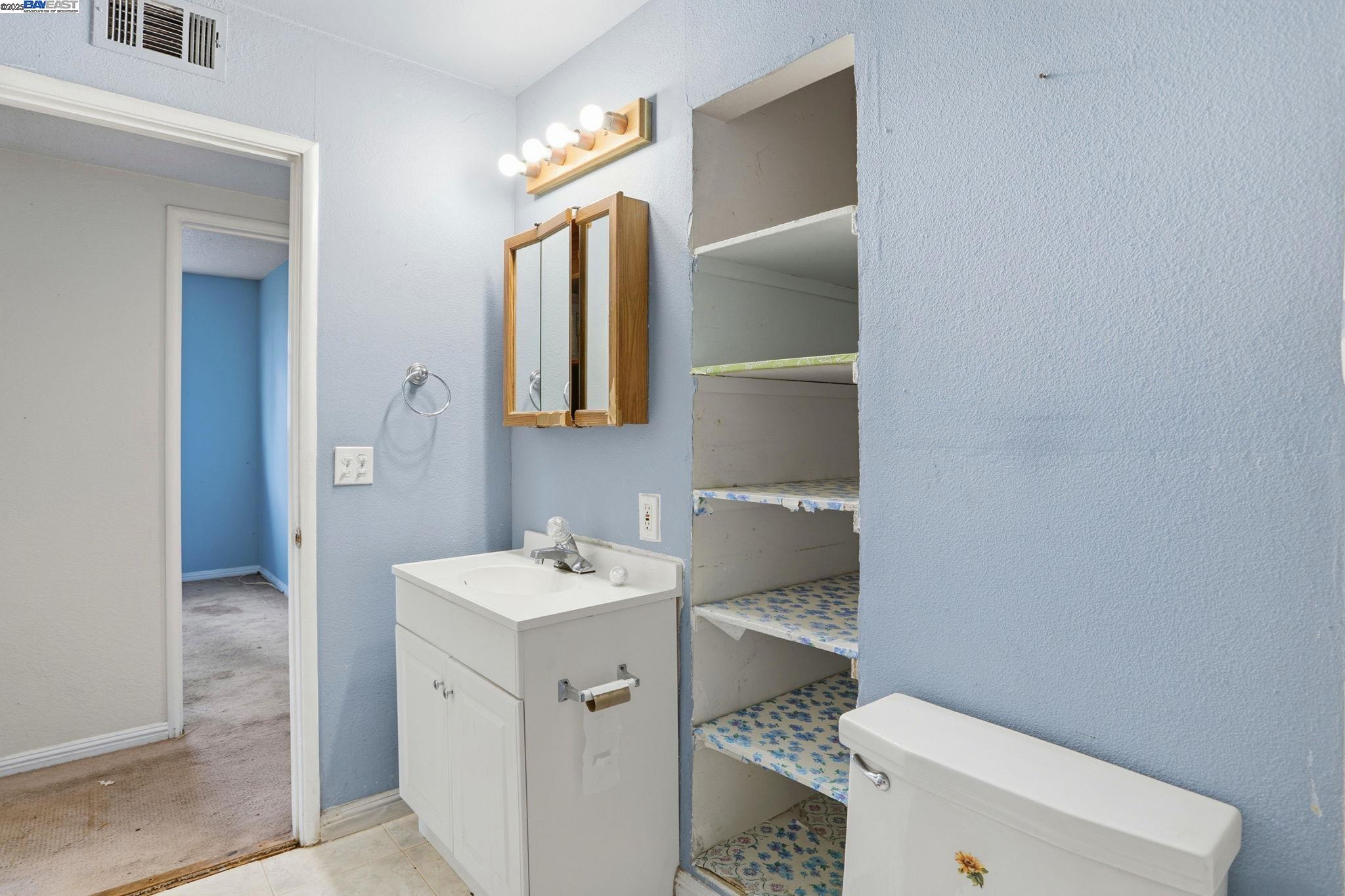 Detail Gallery Image 25 of 35 For 300 N Park Victoria Dr, Milpitas,  CA 95035 - 4 Beds | 2 Baths