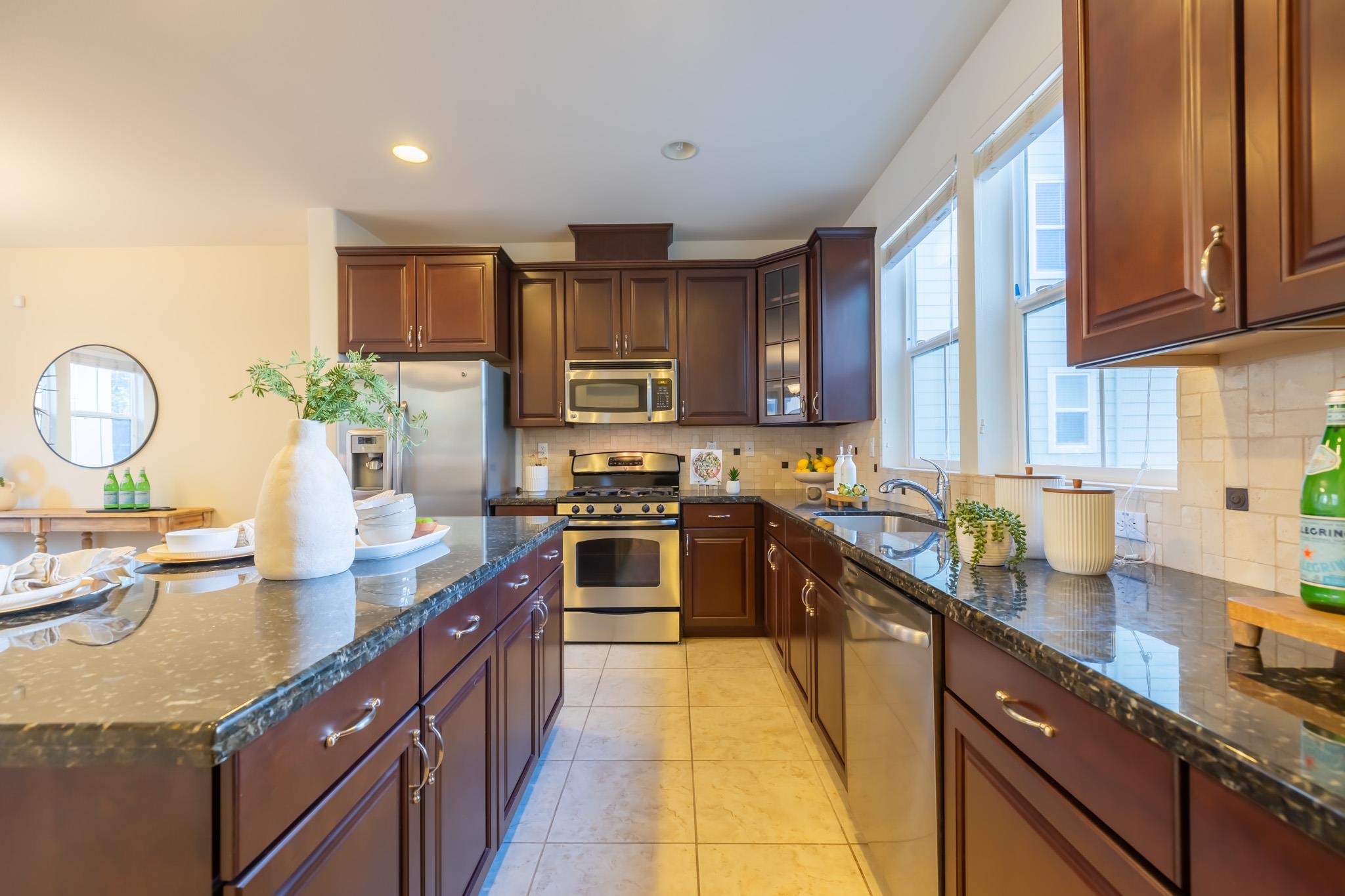 Detail Gallery Image 17 of 55 For 625 Staley Ave, Hayward,  CA 94541 - 4 Beds | 3/1 Baths