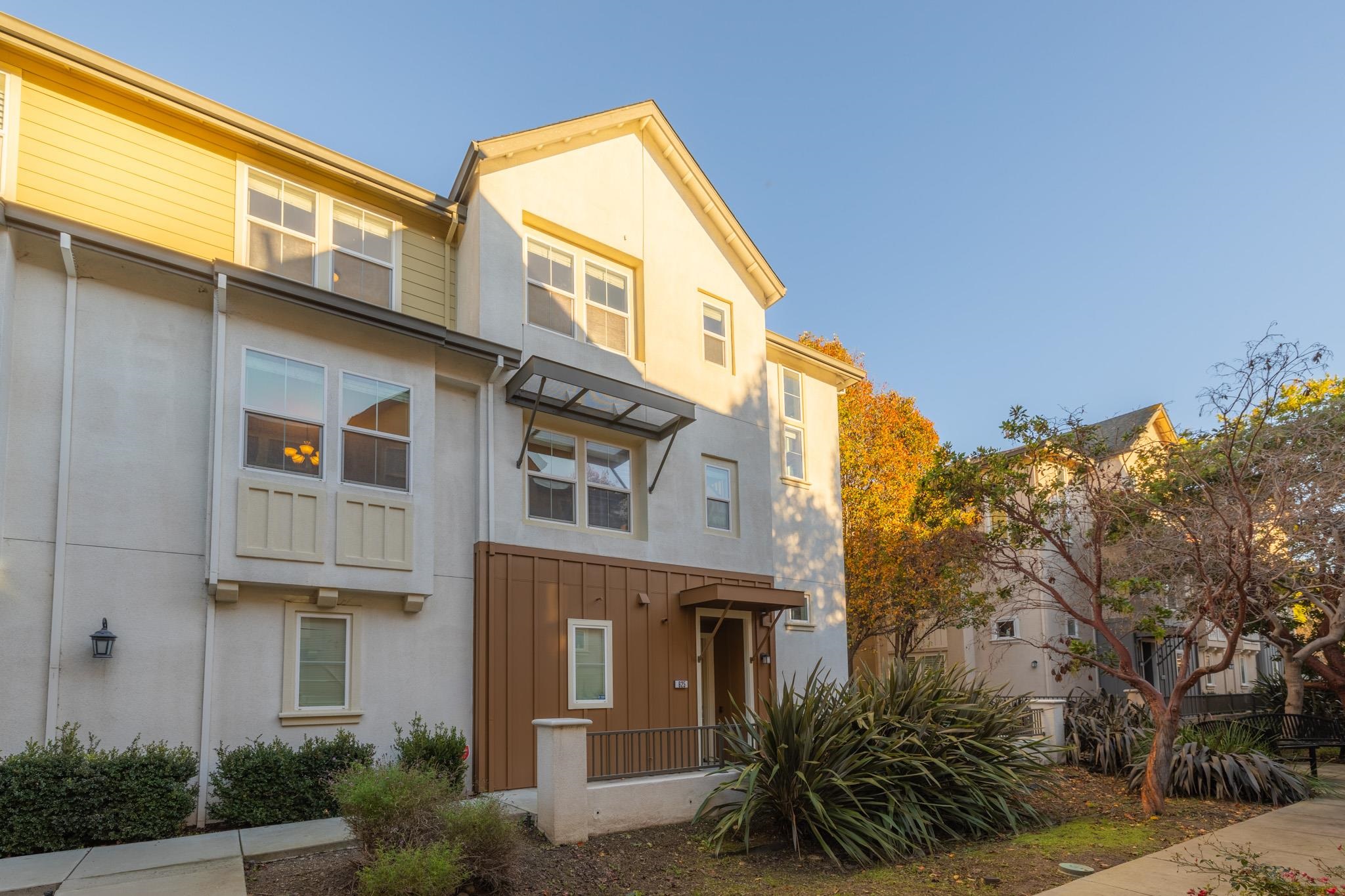Detail Gallery Image 3 of 55 For 625 Staley Ave, Hayward,  CA 94541 - 4 Beds | 3/1 Baths