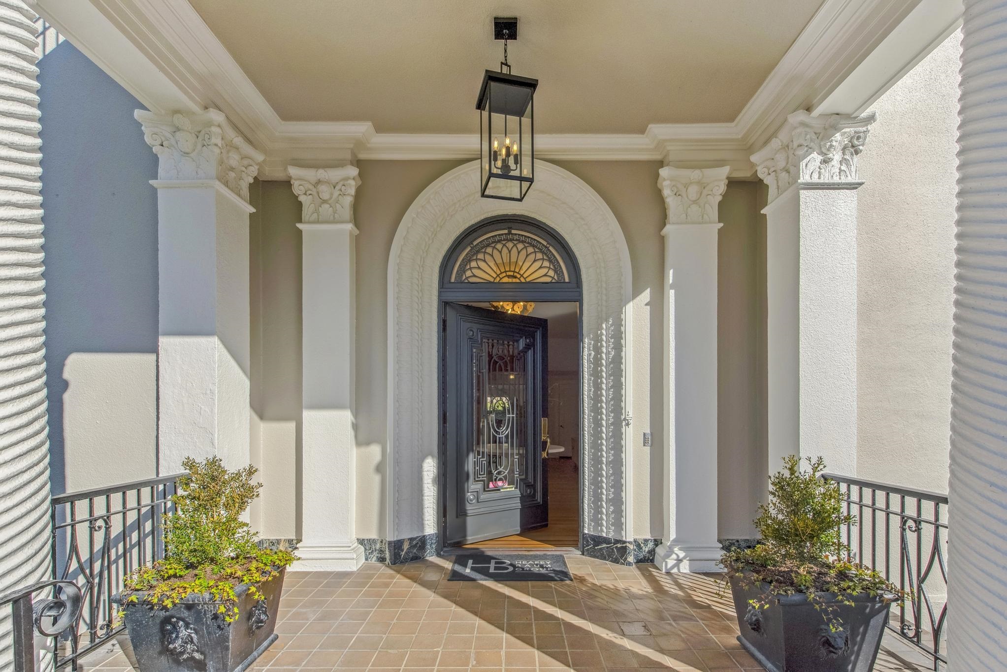 Detail Gallery Image 2 of 55 For 44 Bellevue Ave, Piedmont,  CA 94611 - 3 Beds | 2/2 Baths