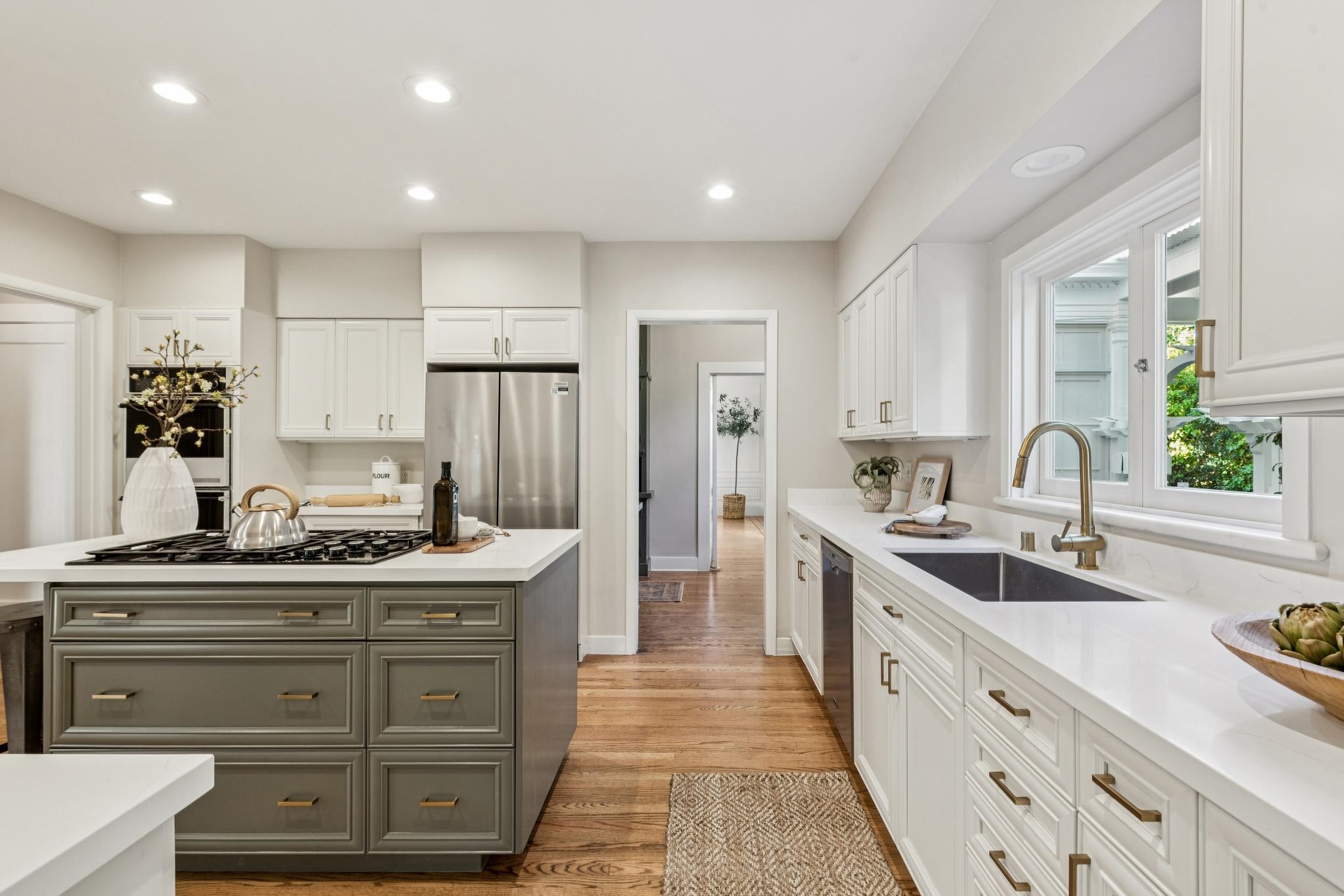 Detail Gallery Image 23 of 55 For 44 Bellevue Ave, Piedmont,  CA 94611 - 3 Beds | 2/2 Baths