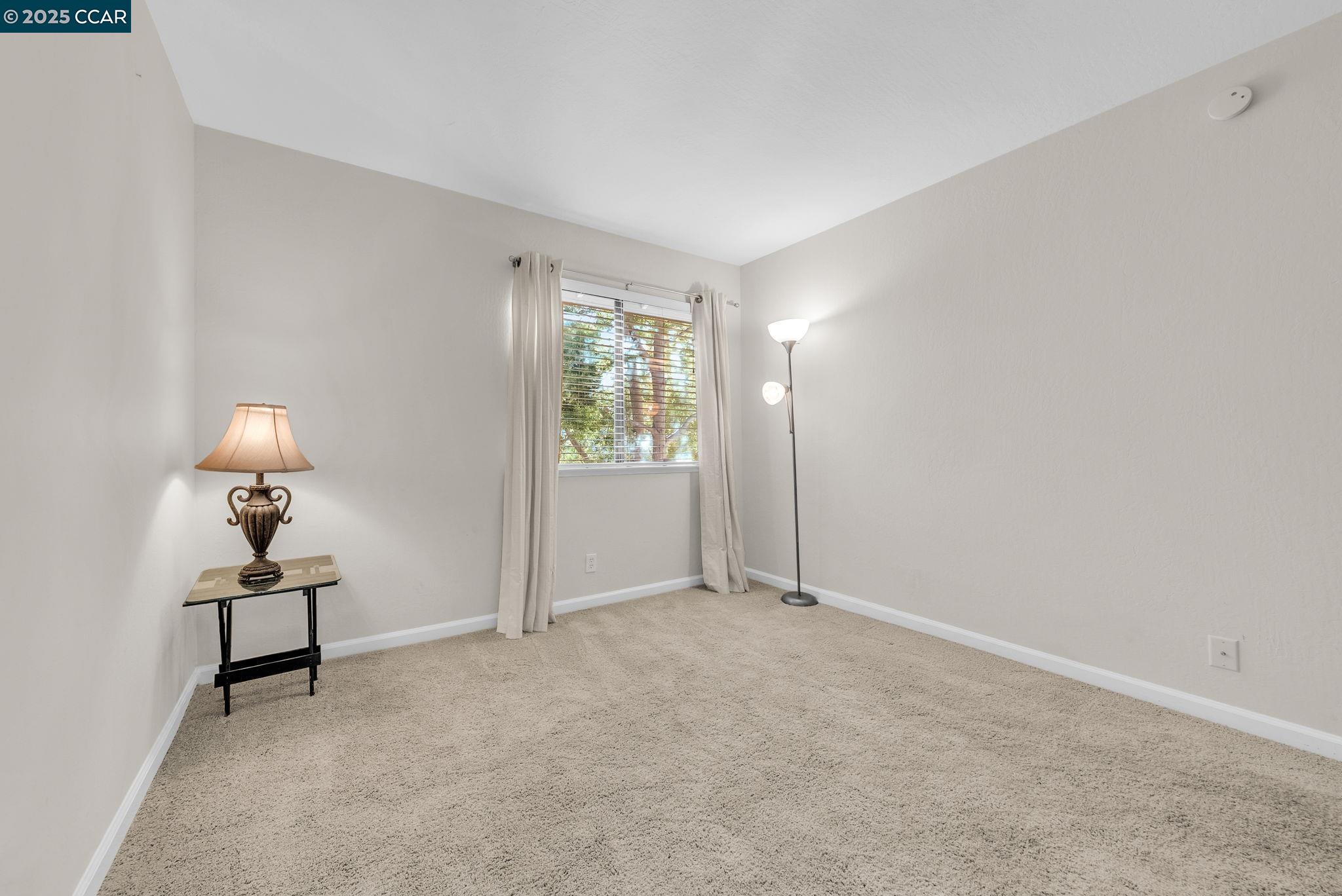 Detail Gallery Image 26 of 44 For 1383 Hull Ln, Martinez,  CA 94553 - 2 Beds | 2 Baths