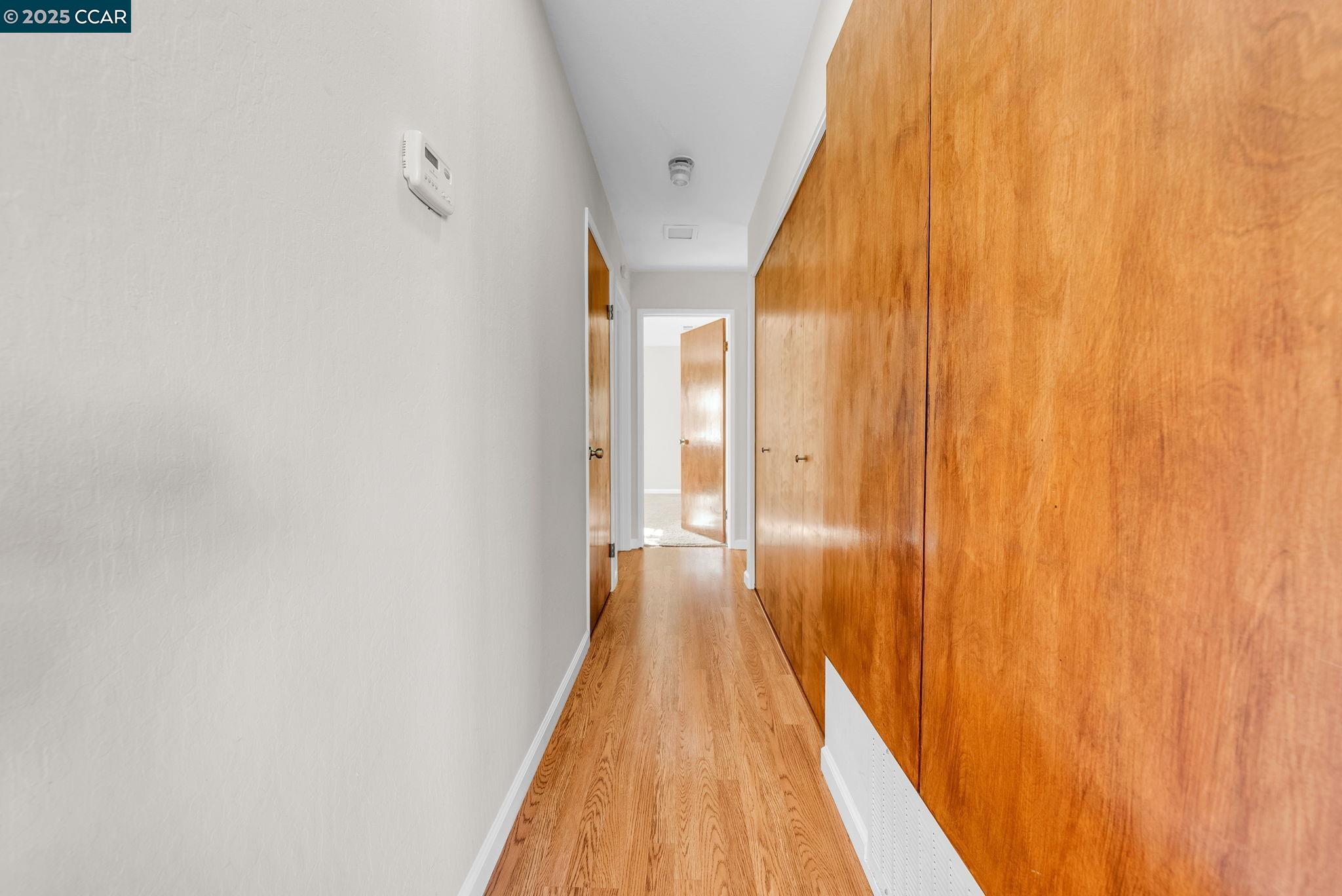 Detail Gallery Image 30 of 44 For 1383 Hull Ln, Martinez,  CA 94553 - 2 Beds | 2 Baths