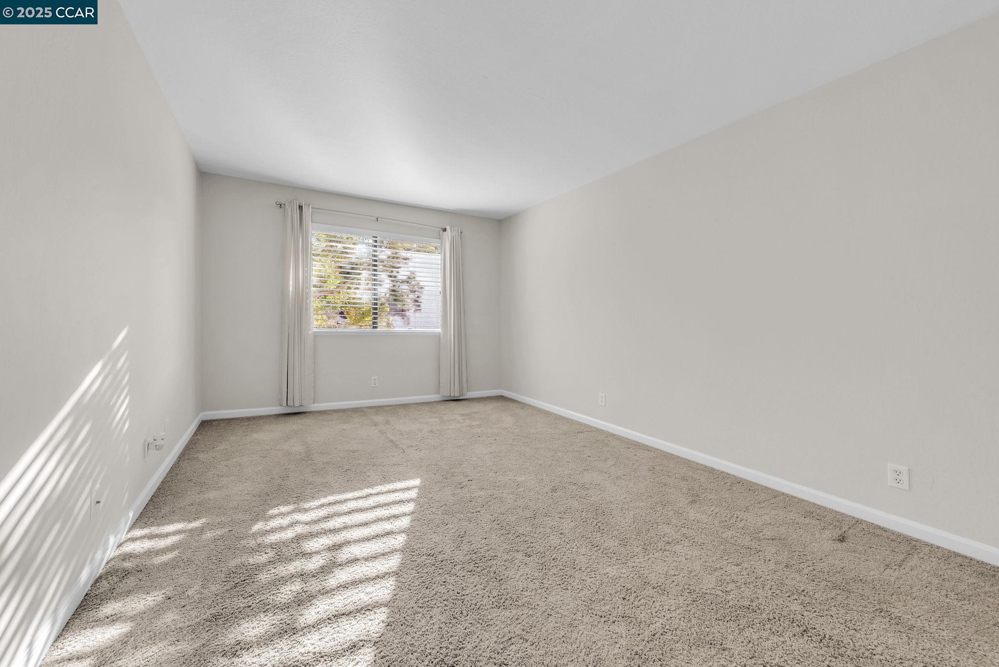 Detail Gallery Image 34 of 44 For 1383 Hull Ln, Martinez,  CA 94553 - 2 Beds | 2 Baths