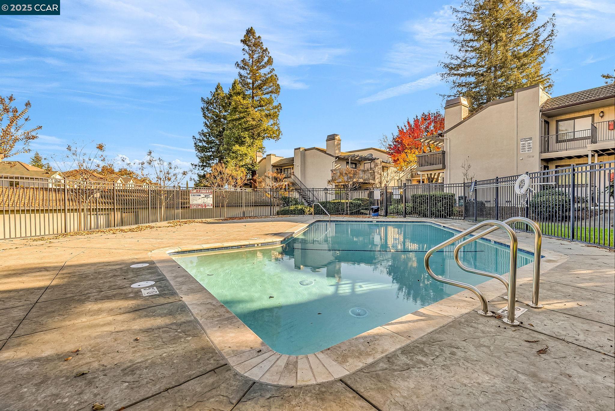 Detail Gallery Image 44 of 44 For 1383 Hull Ln, Martinez,  CA 94553 - 2 Beds | 2 Baths