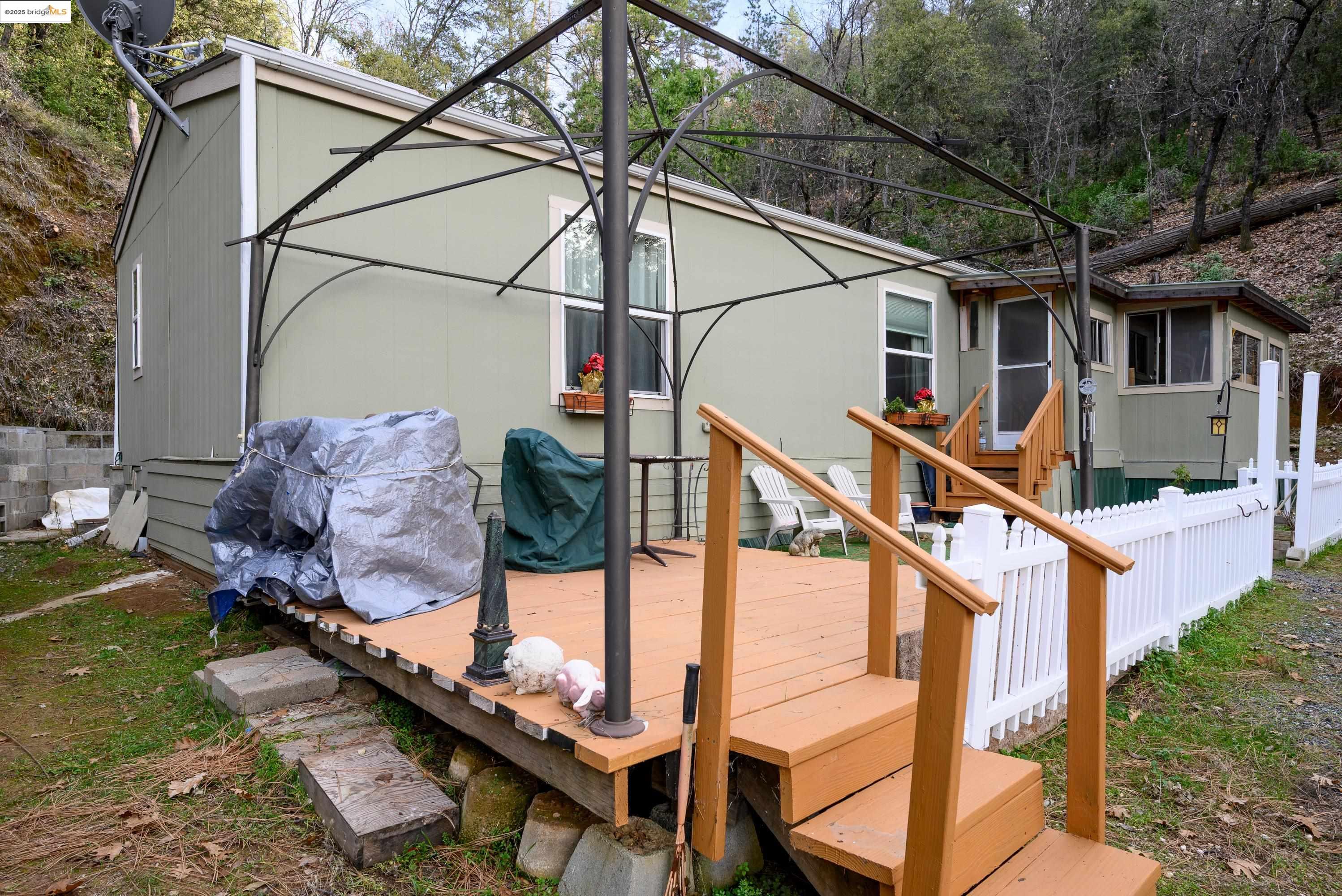 Detail Gallery Image 3 of 17 For 22608 Cedarcrest Rd, Sonora,  CA 95370 - 3 Beds | 2 Baths