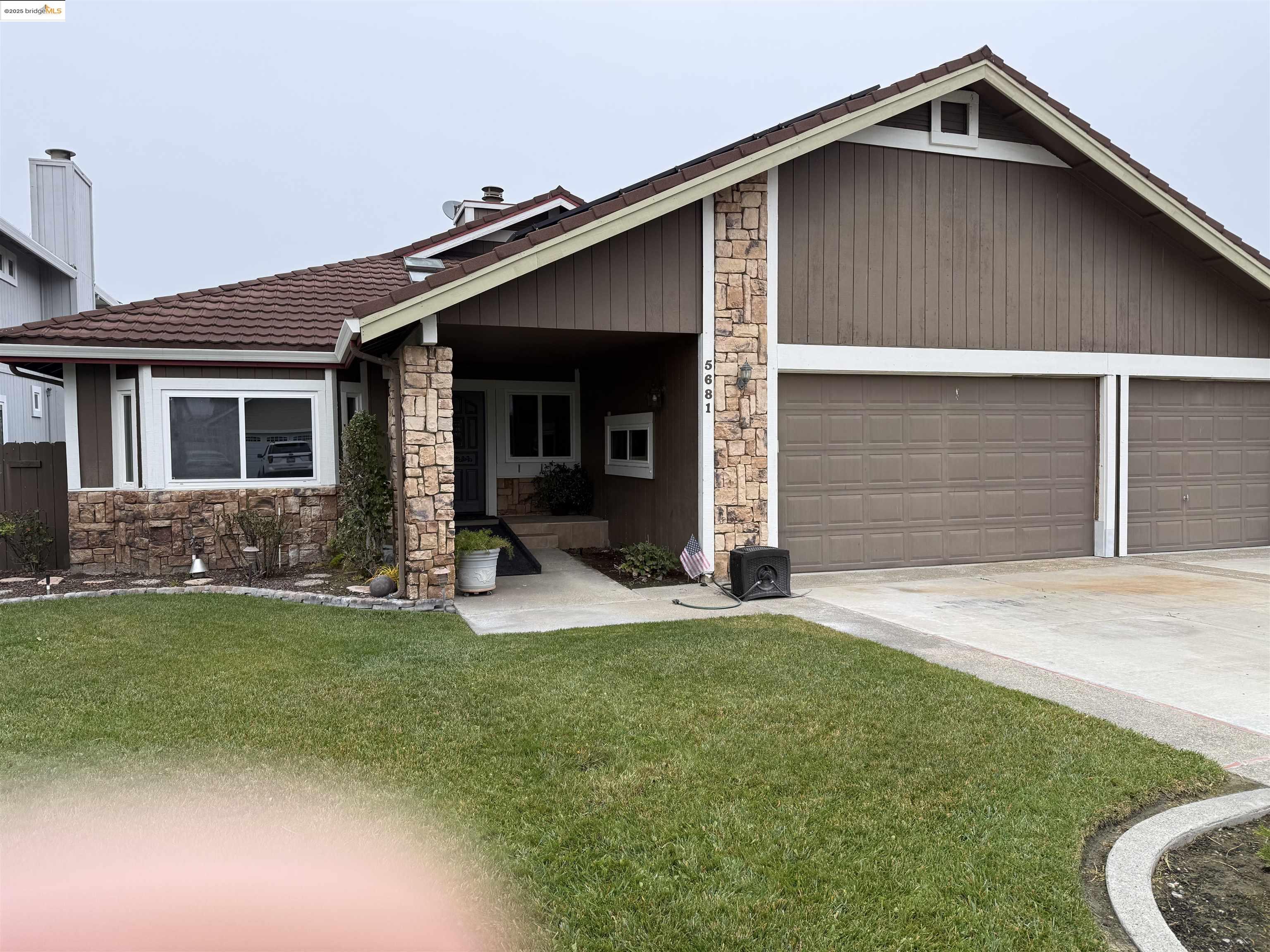 Detail Gallery Image 2 of 12 For 5681 Starboard Dr, Discovery Bay,  CA 94505 - 3 Beds | 2/1 Baths