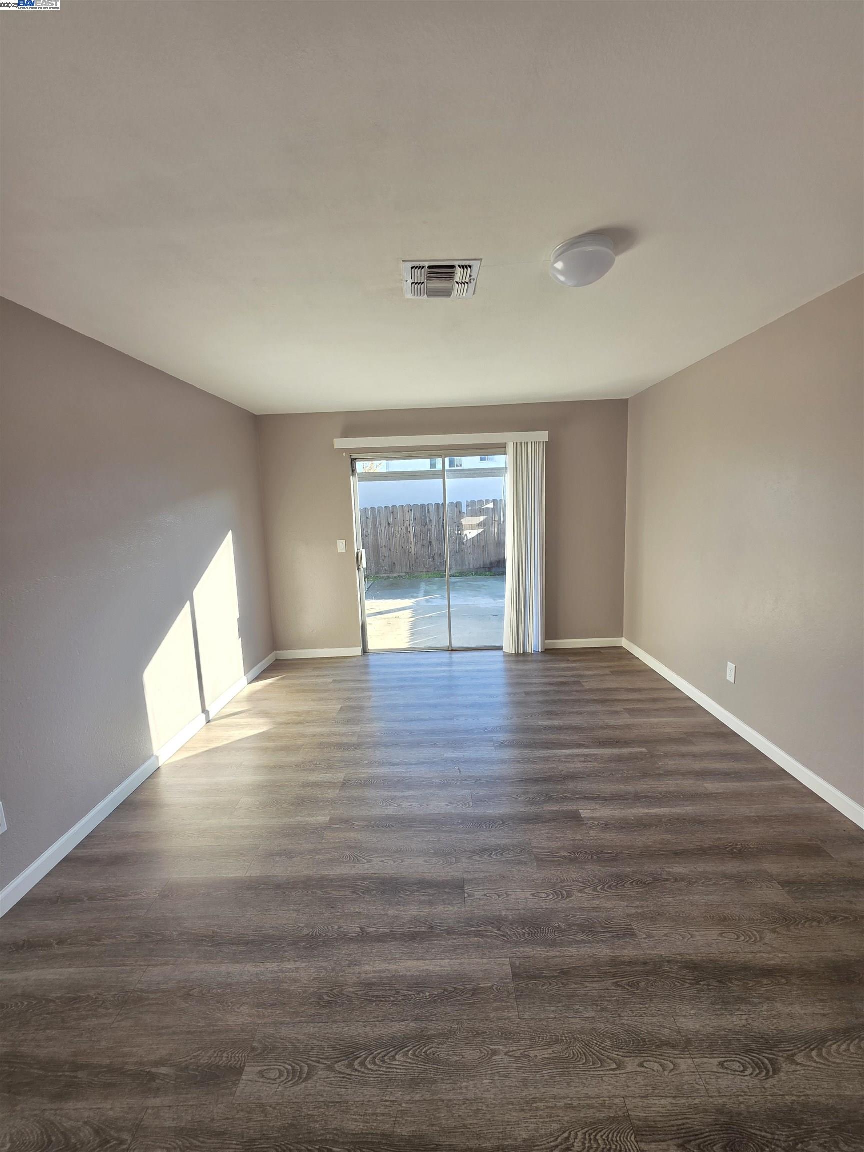 Detail Gallery Image 6 of 41 For 1518 Christina Ave, Stockton,  CA 95204 - 4 Beds | 2 Baths