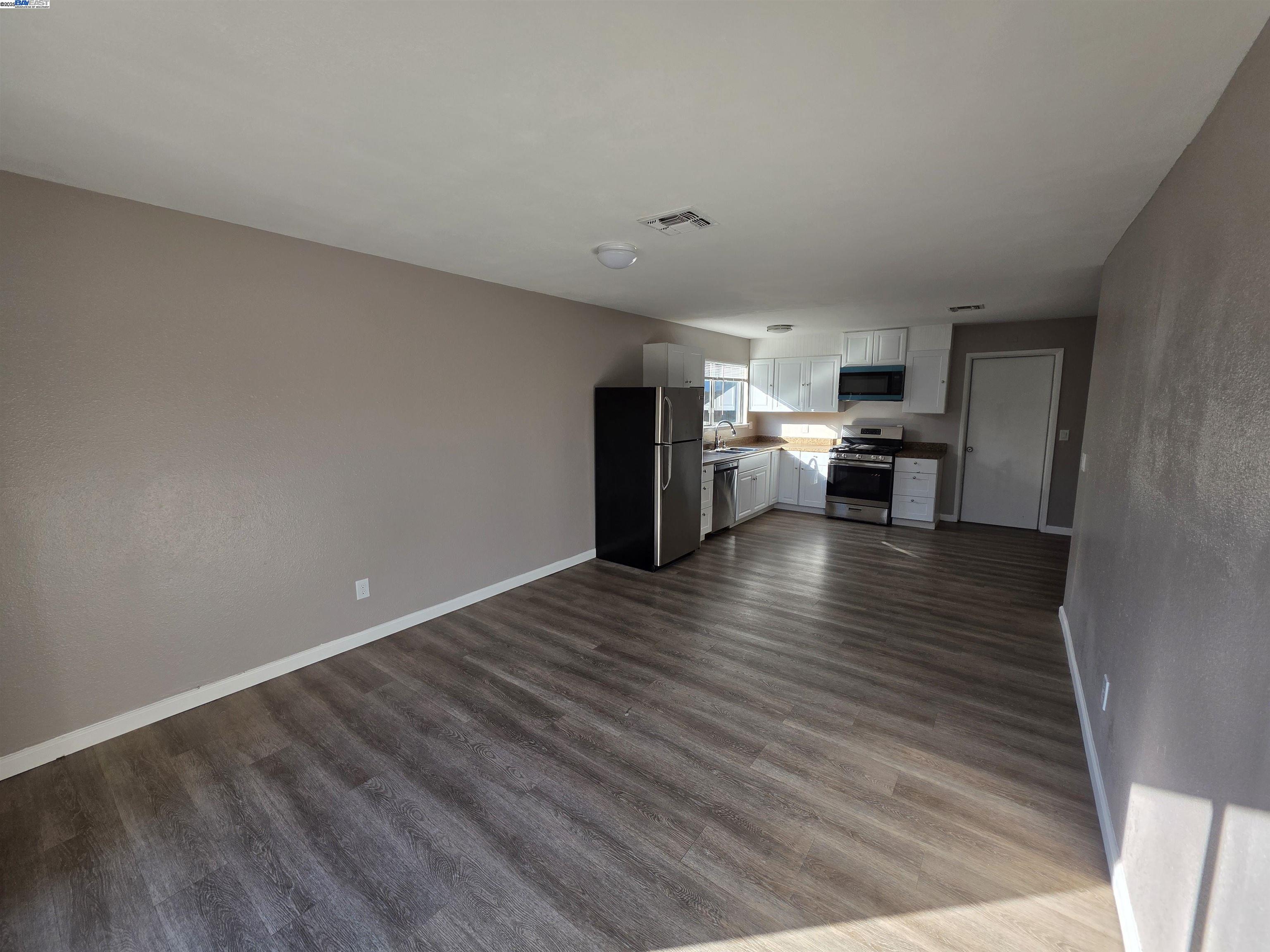 Detail Gallery Image 8 of 41 For 1518 Christina Ave, Stockton,  CA 95204 - 4 Beds | 2 Baths