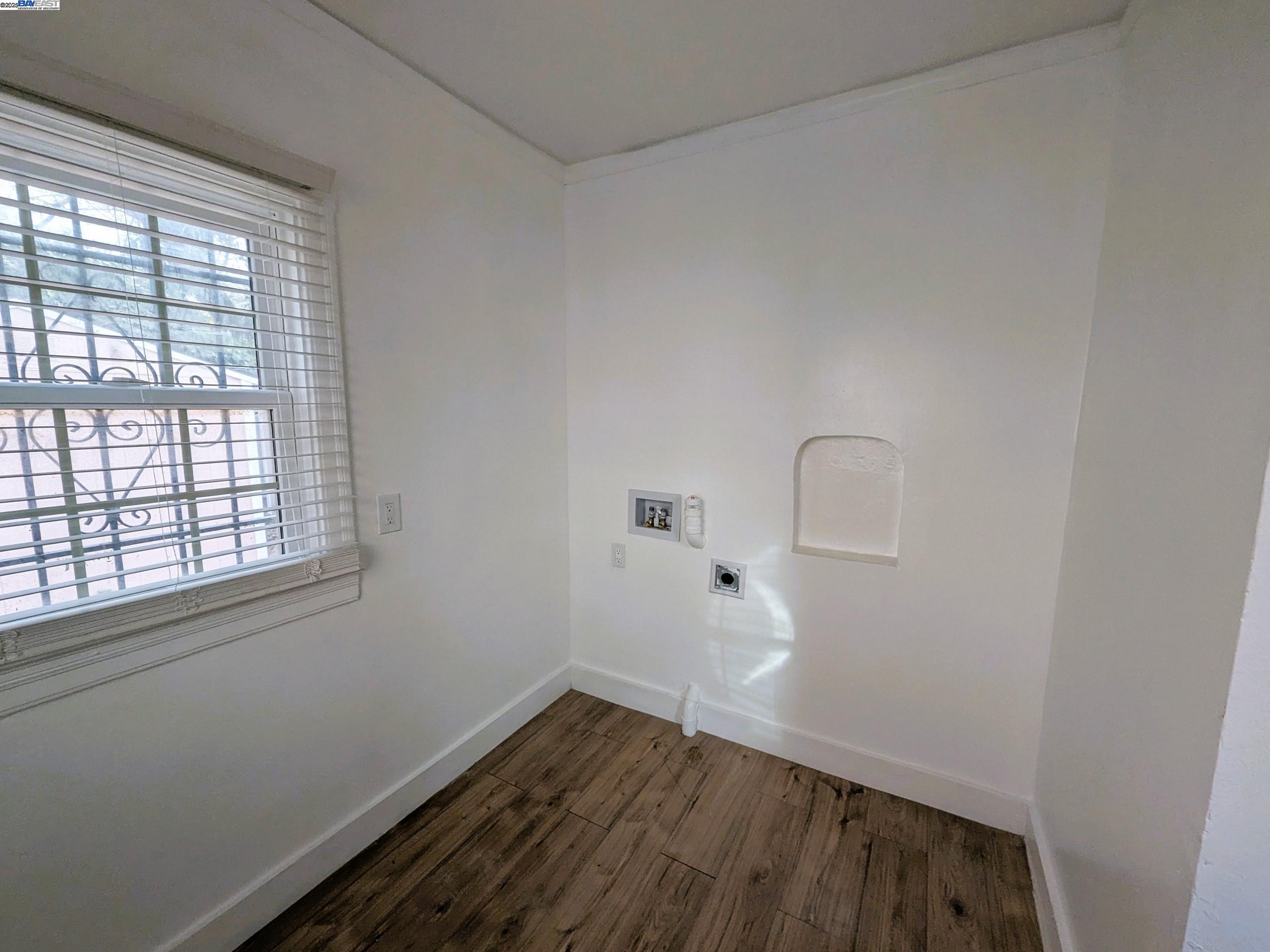 Detail Gallery Image 22 of 27 For 7818 Arthur St, Oakland,  CA 94605 - 2 Beds | 1 Baths