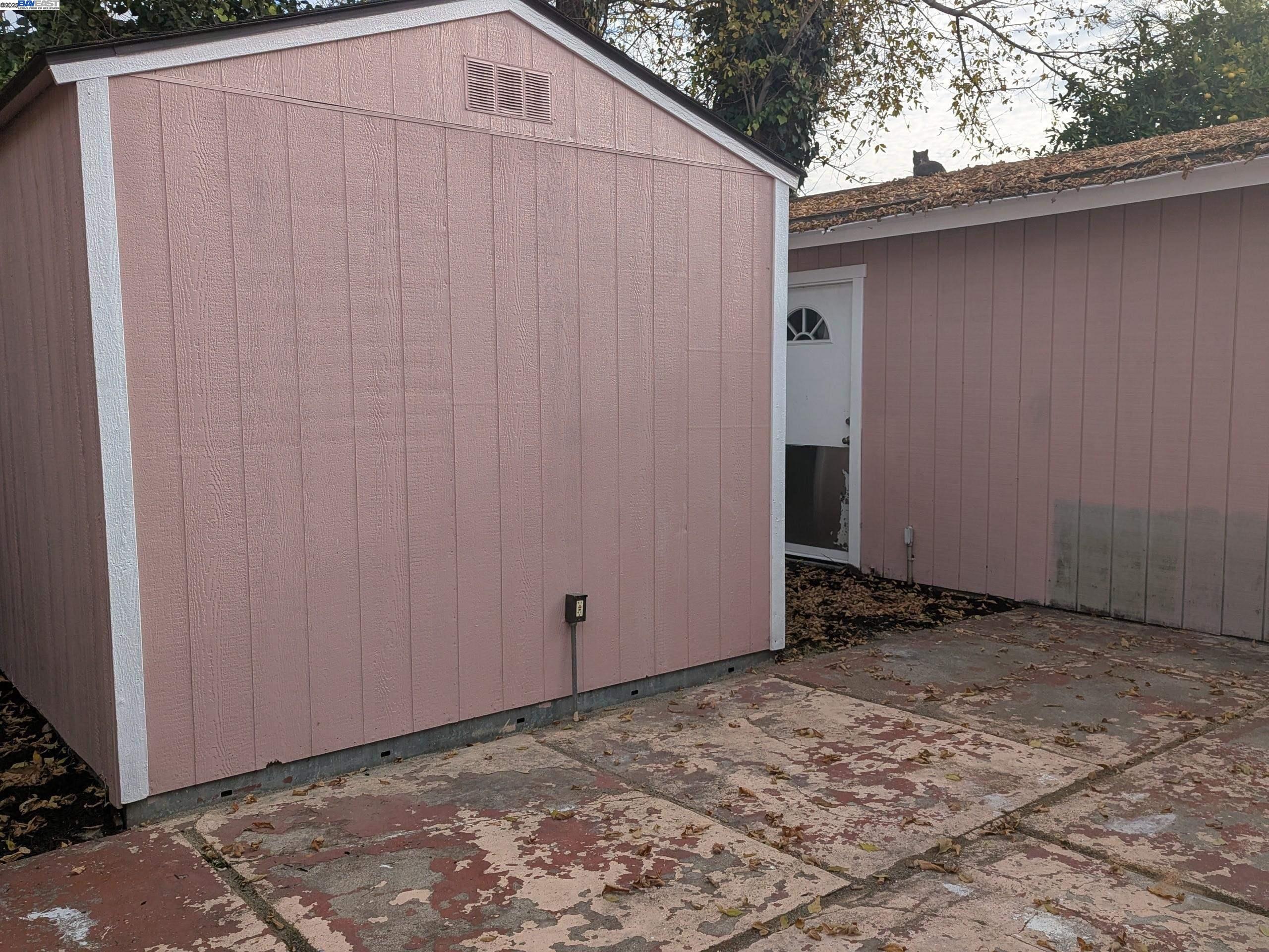 Detail Gallery Image 26 of 27 For 7818 Arthur St, Oakland,  CA 94605 - 2 Beds | 1 Baths