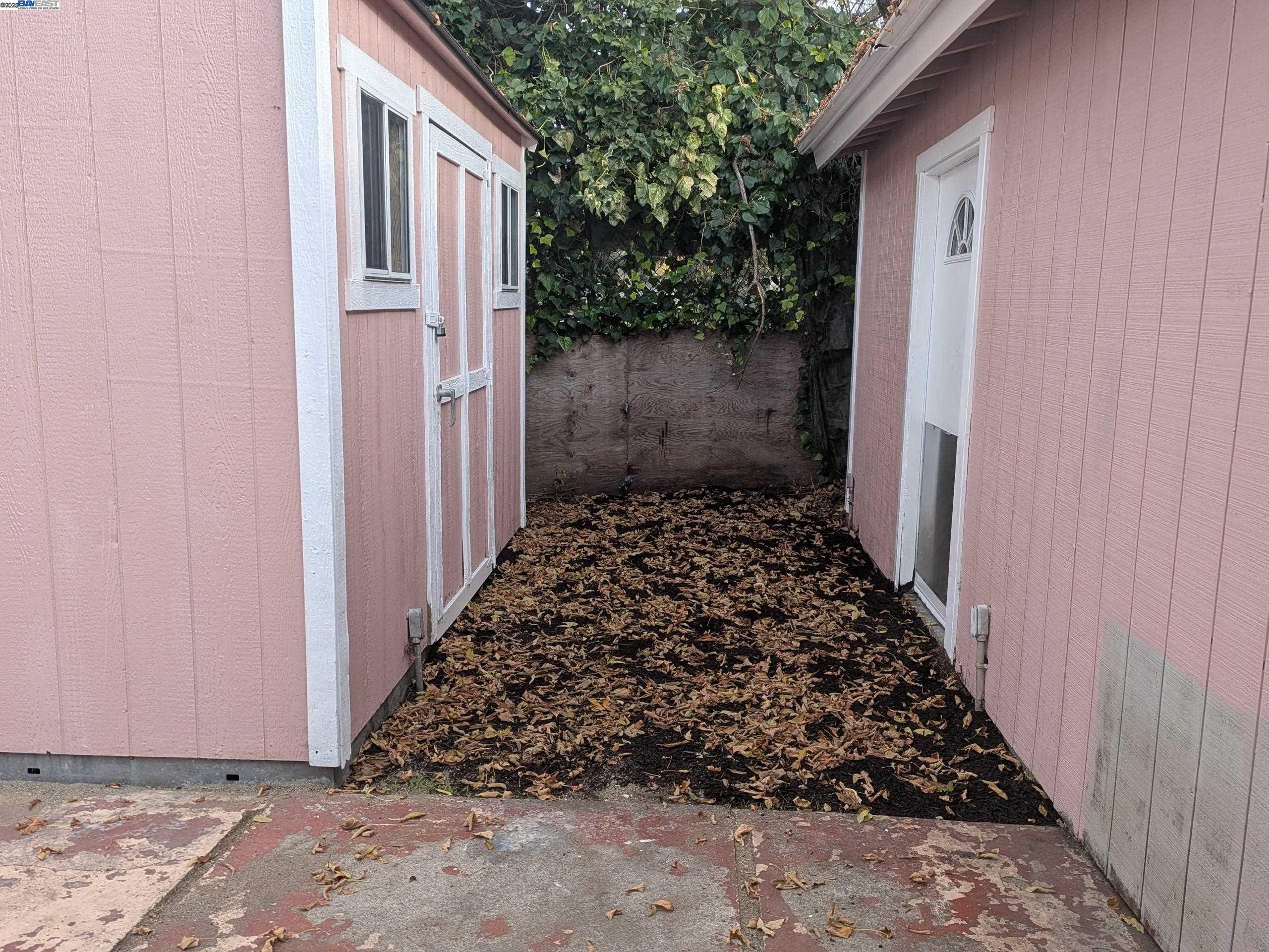 Detail Gallery Image 27 of 27 For 7818 Arthur St, Oakland,  CA 94605 - 2 Beds | 1 Baths