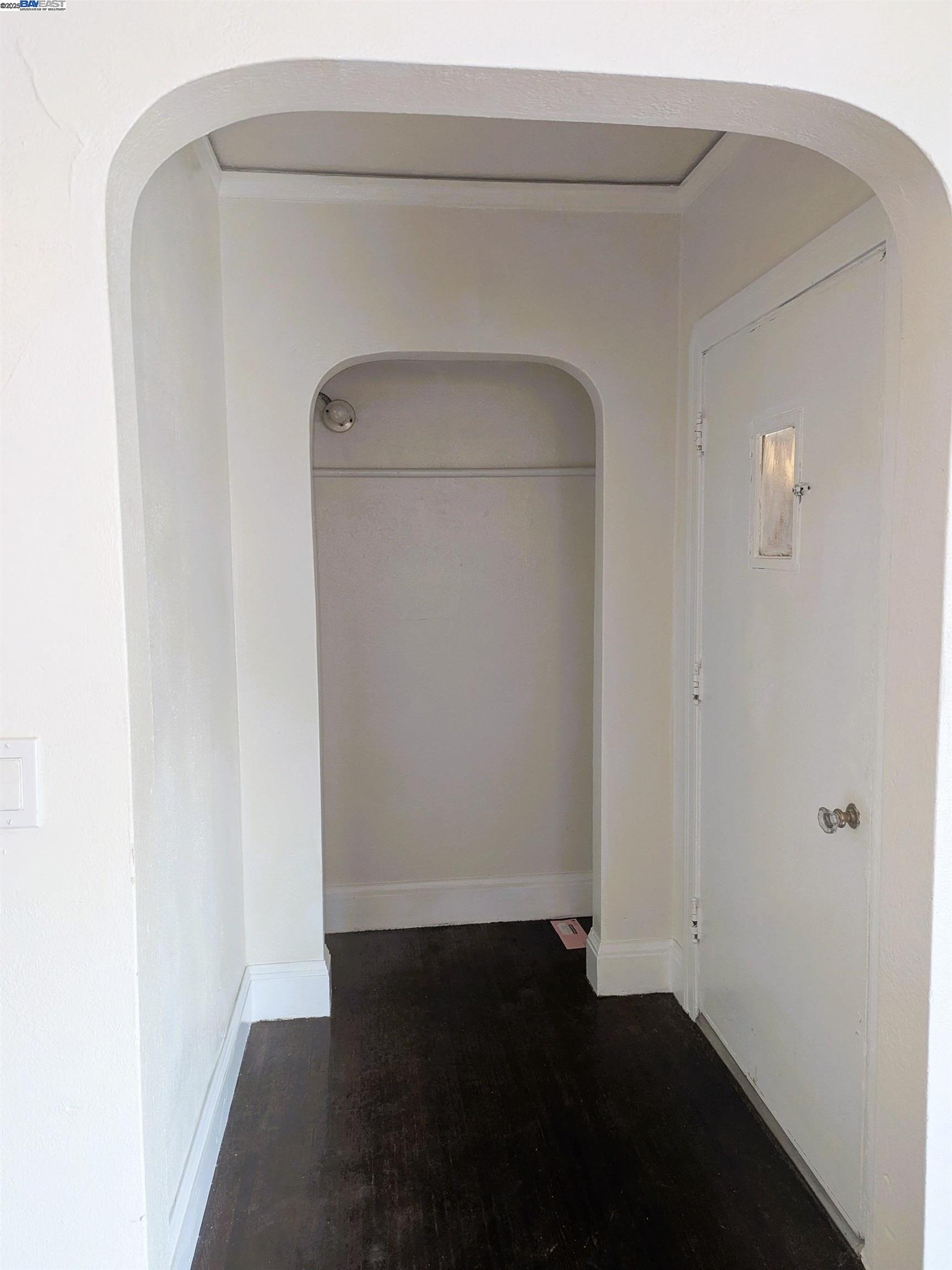 Detail Gallery Image 9 of 27 For 7818 Arthur St, Oakland,  CA 94605 - 2 Beds | 1 Baths