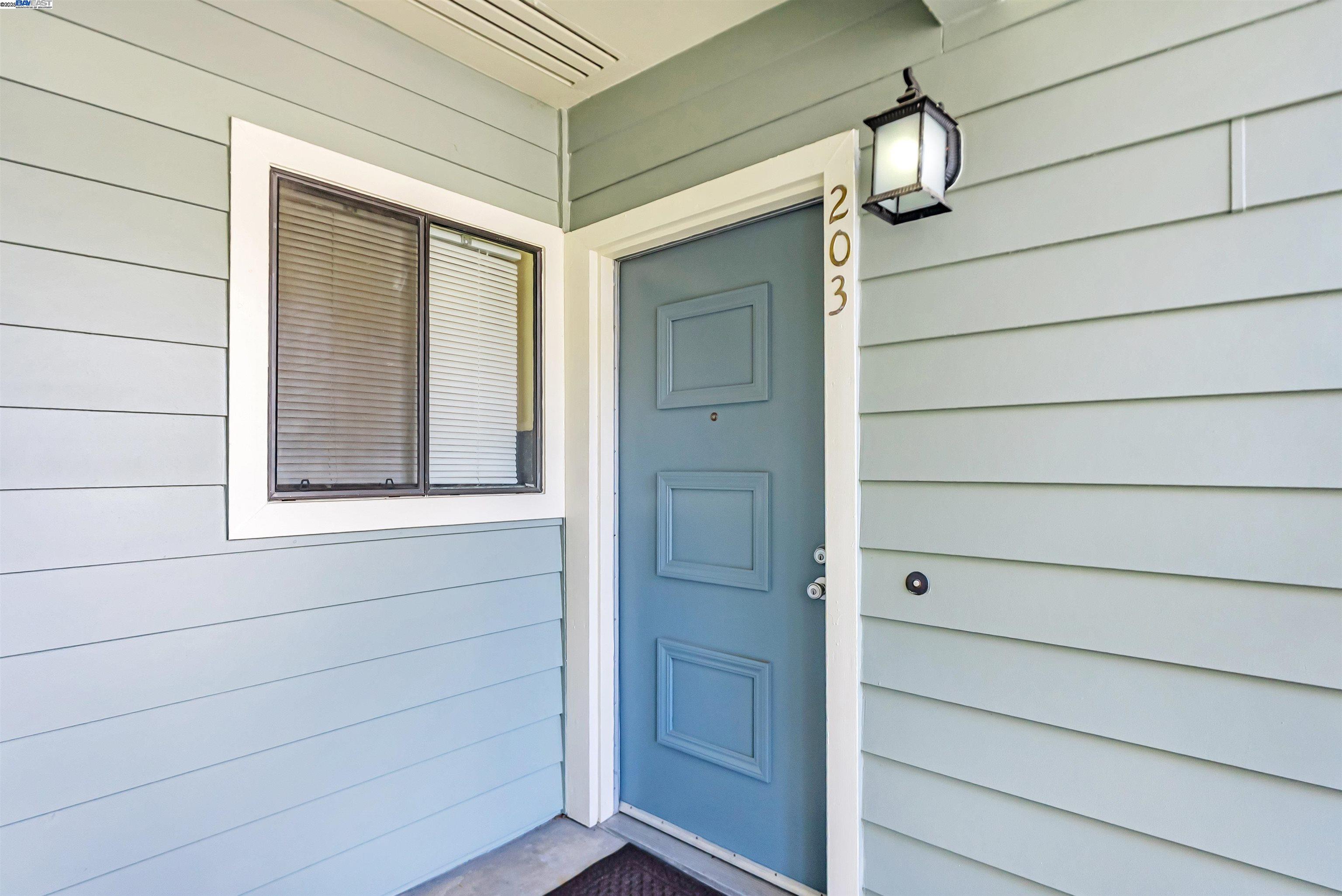 Detail Gallery Image 2 of 36 For 3507 Buttonwood Ter #203,  Fremont,  CA 94536 - 2 Beds | 2 Baths