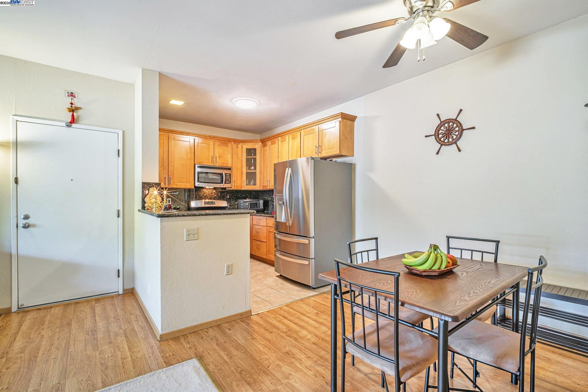 Detail Gallery Image 12 of 36 For 3507 Buttonwood Ter #203,  Fremont,  CA 94536 - 2 Beds | 2 Baths