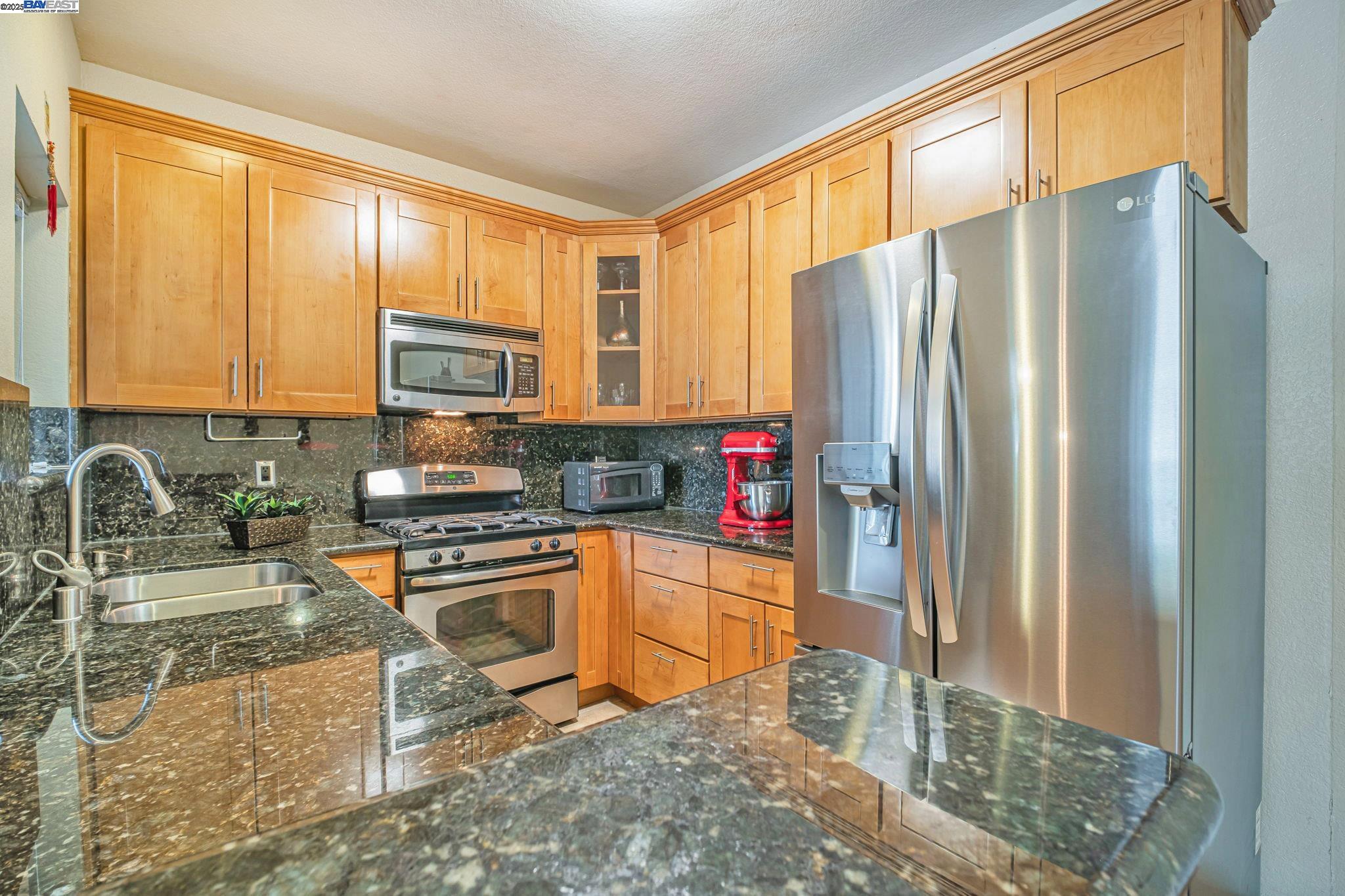 Detail Gallery Image 9 of 36 For 3507 Buttonwood Ter #203,  Fremont,  CA 94536 - 2 Beds | 2 Baths