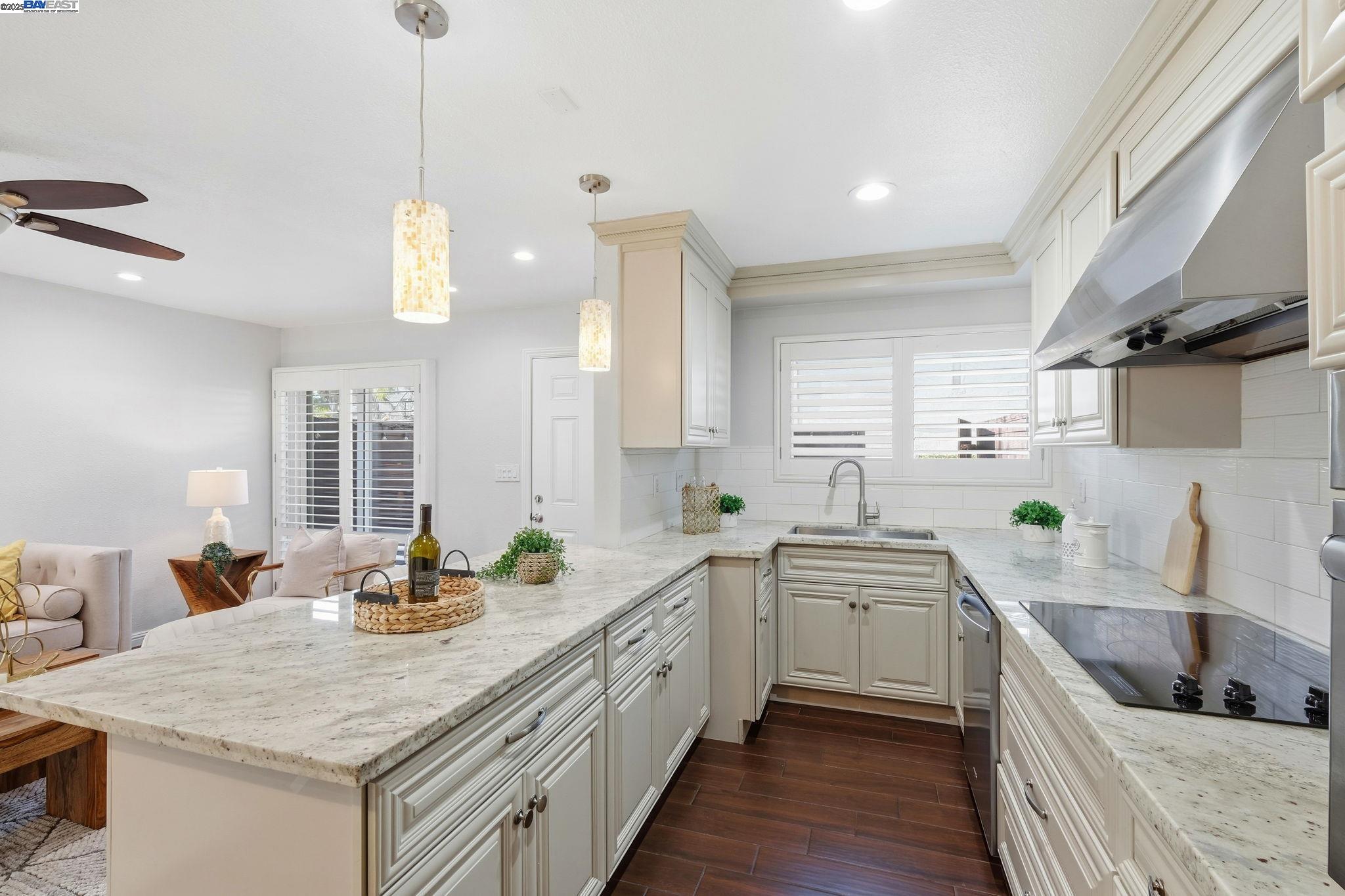 Detail Gallery Image 17 of 48 For 4091 Lorenzo Ter, Fremont,  CA 94536 - 4 Beds | 1/1 Baths