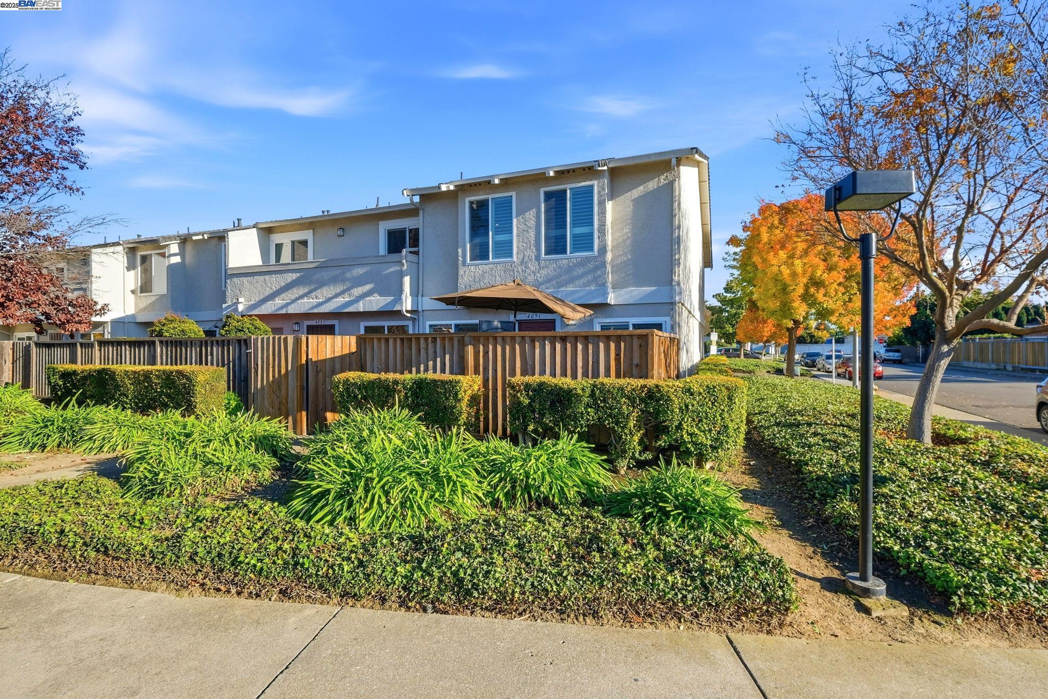Detail Gallery Image 3 of 48 For 4091 Lorenzo Ter, Fremont,  CA 94536 - 4 Beds | 1/1 Baths