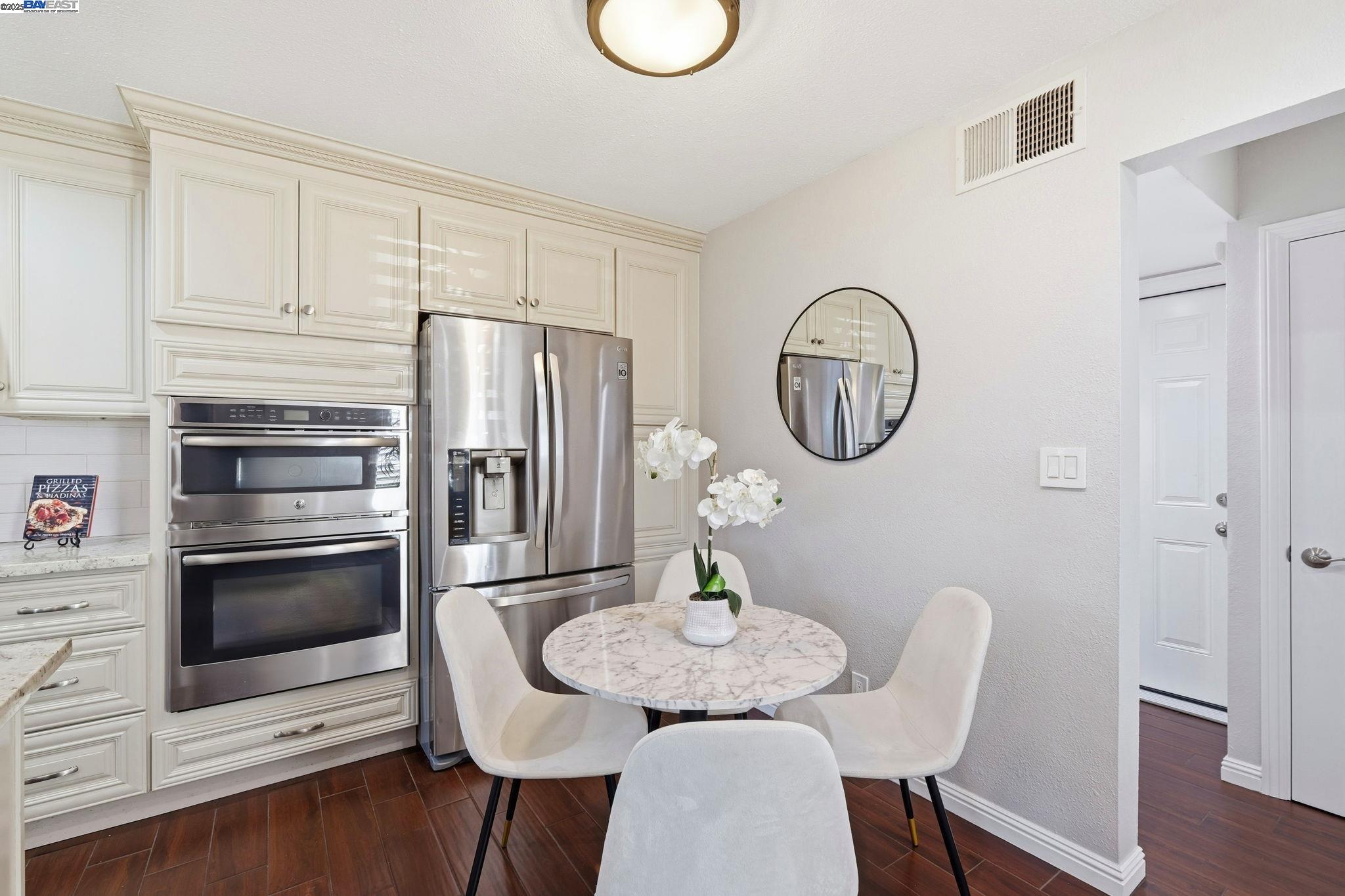 Detail Gallery Image 21 of 48 For 4091 Lorenzo Ter, Fremont,  CA 94536 - 4 Beds | 1/1 Baths