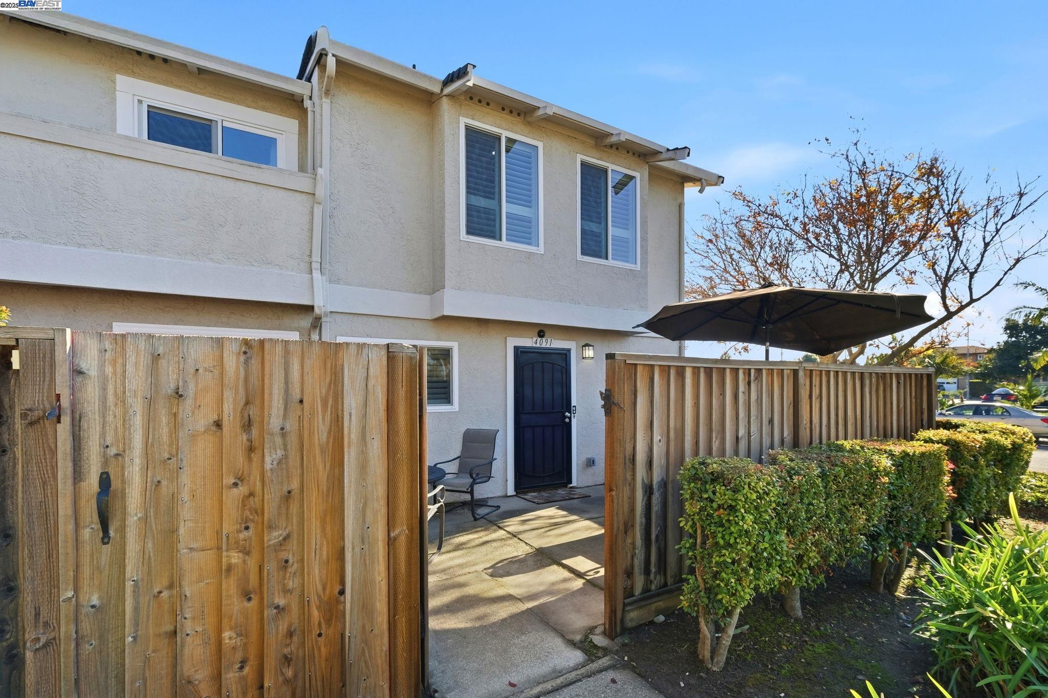 Detail Gallery Image 5 of 48 For 4091 Lorenzo Ter, Fremont,  CA 94536 - 4 Beds | 1/1 Baths