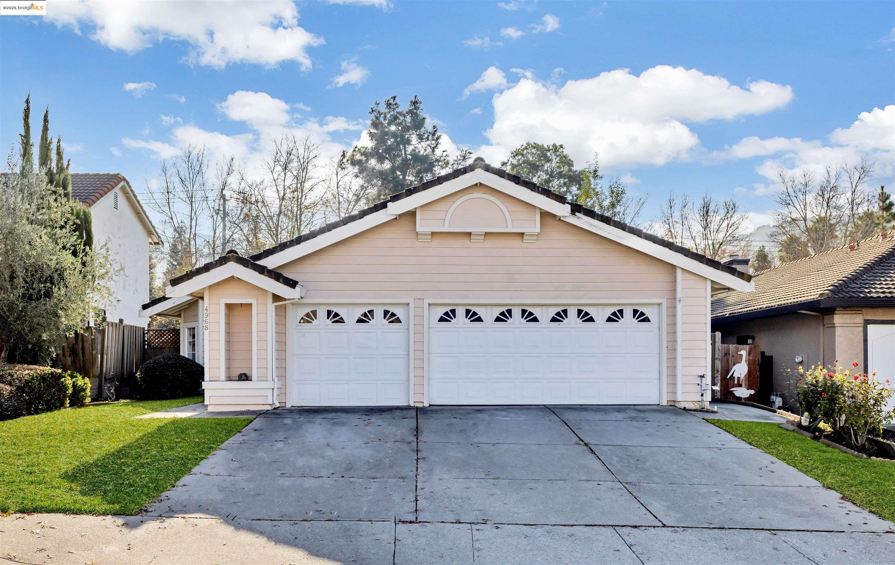 Front Image Thumbnail for EB41119413