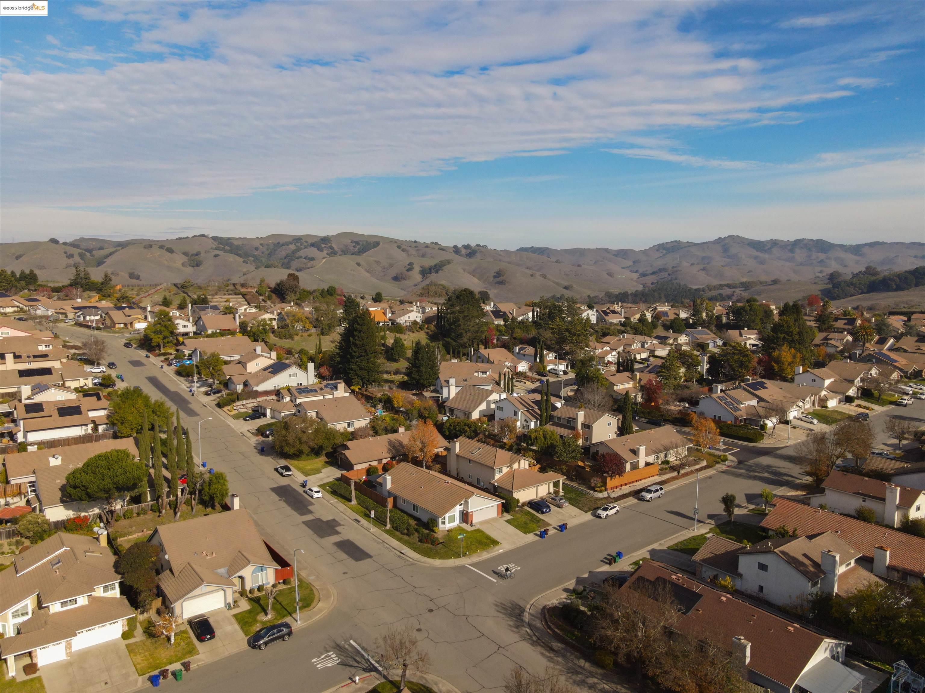 Detail Gallery Image 8 of 12 For 4968 Buckboard Way, Richmond,  CA 94803 - 3 Beds | 2 Baths