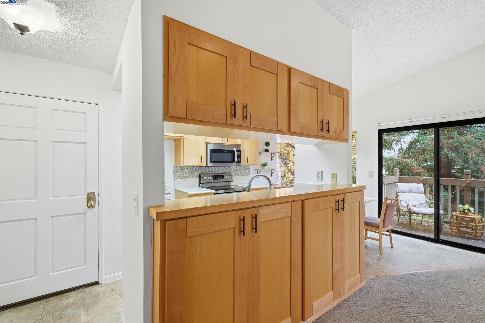 Detail Gallery Image 14 of 34 For 976 Huntington Ter, Fremont,  CA 94536 - 2 Beds | 2 Baths