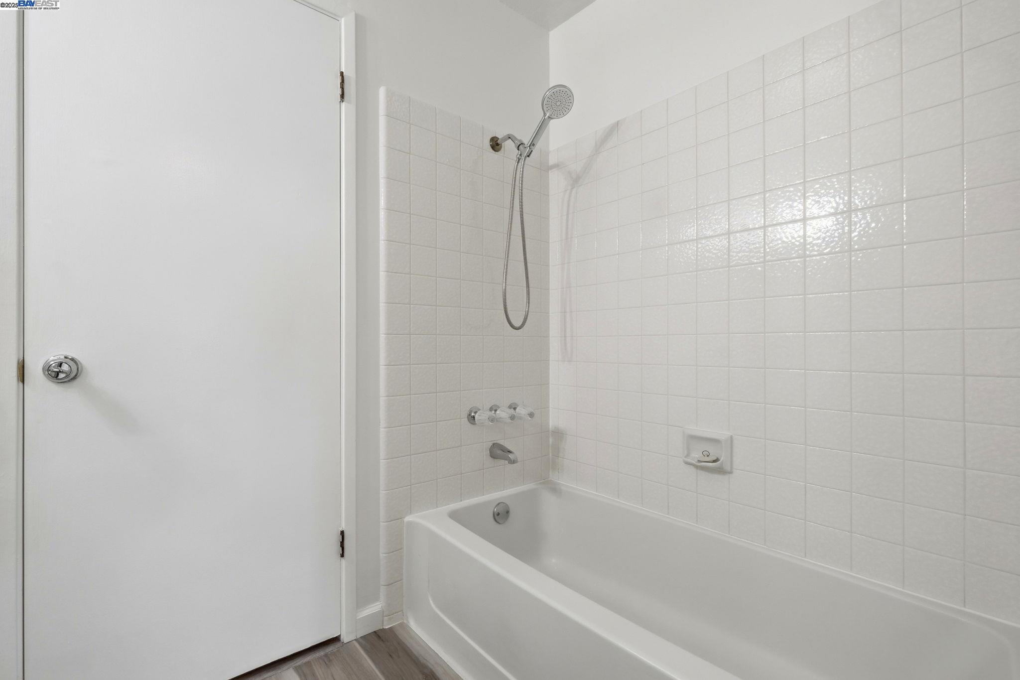 Detail Gallery Image 22 of 34 For 976 Huntington Ter, Fremont,  CA 94536 - 2 Beds | 2 Baths