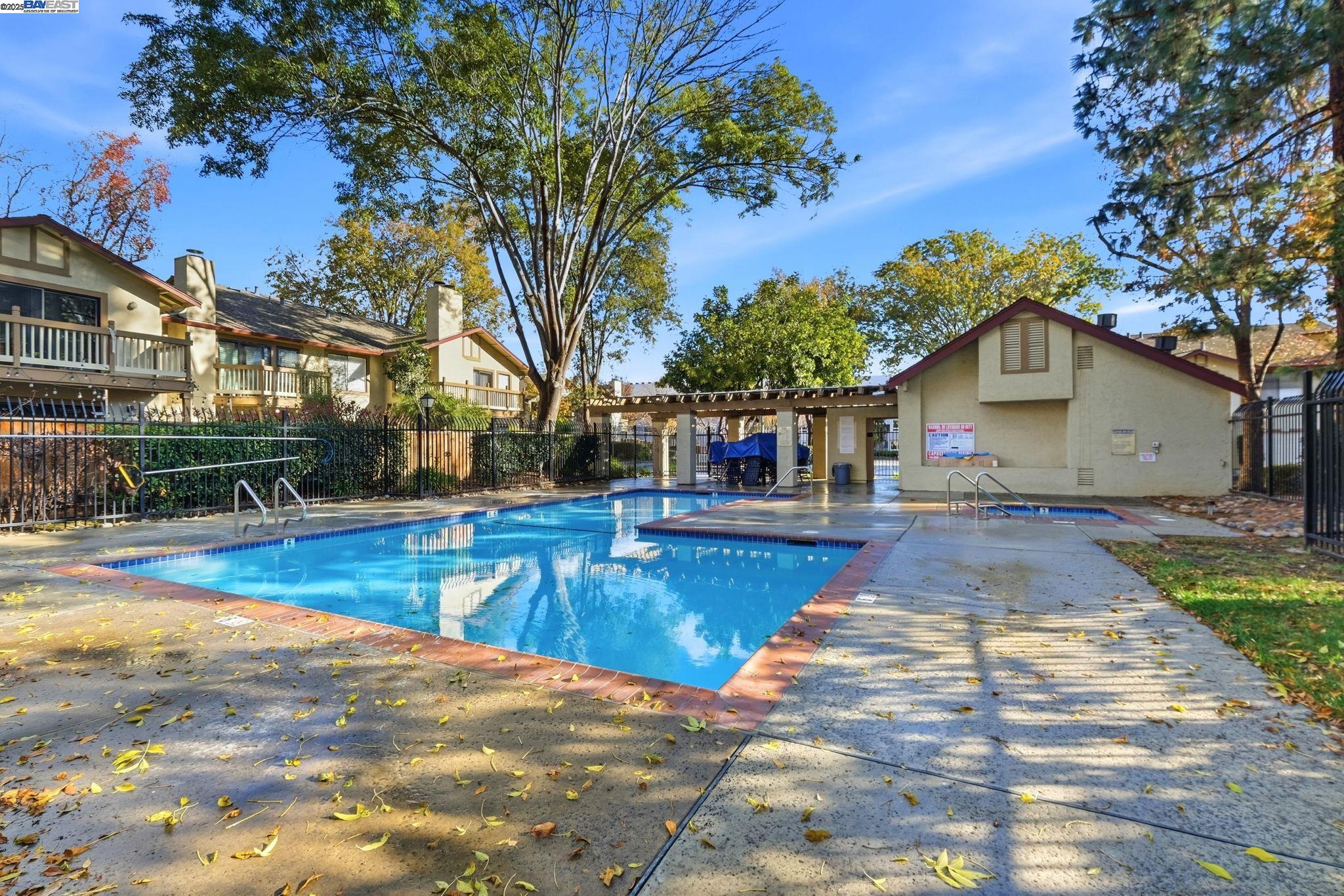 Detail Gallery Image 30 of 34 For 976 Huntington Ter, Fremont,  CA 94536 - 2 Beds | 2 Baths