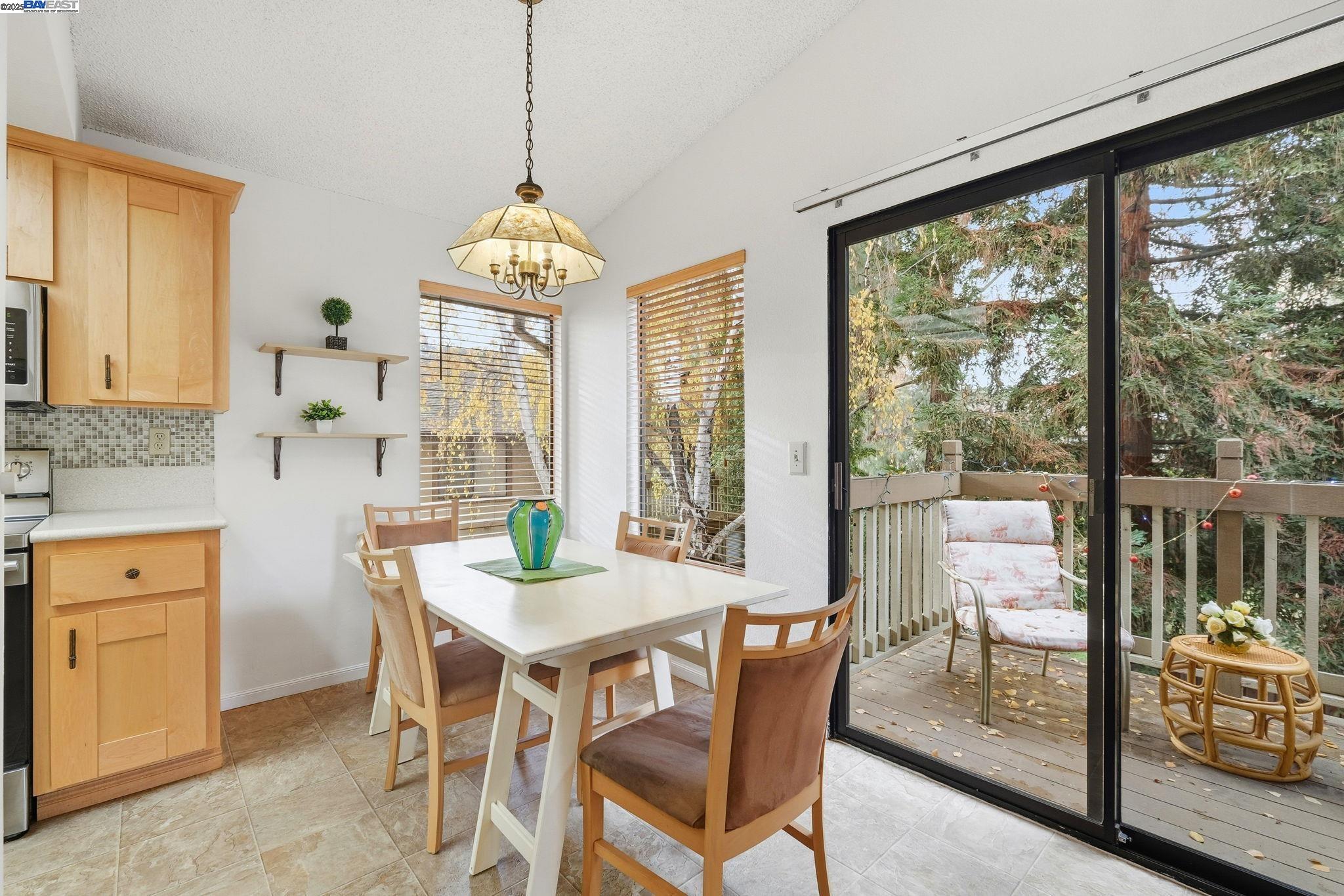 Detail Gallery Image 7 of 34 For 976 Huntington Ter, Fremont,  CA 94536 - 2 Beds | 2 Baths