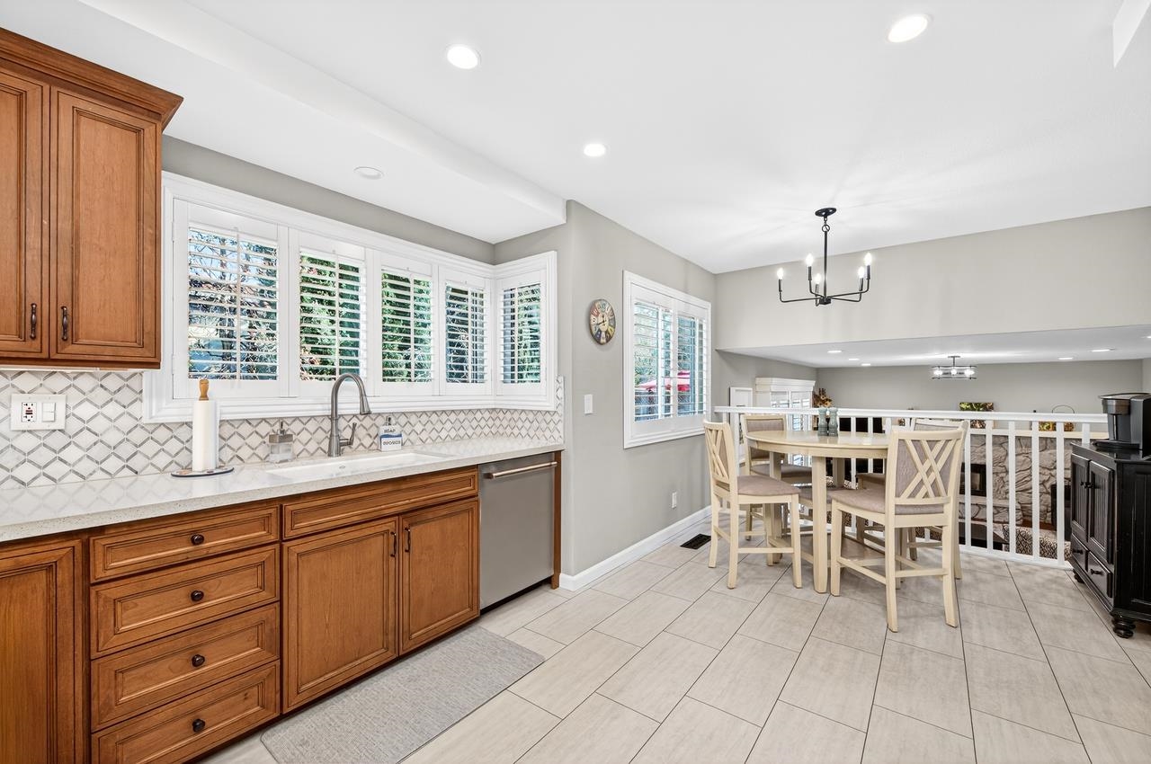 Detail Gallery Image 12 of 52 For 3227 Harvey Ct, Pleasanton,  CA 94588 - 4 Beds | 3 Baths