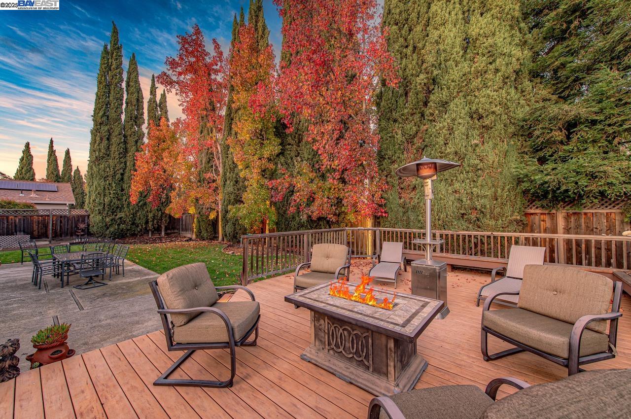 Detail Gallery Image 4 of 52 For 3227 Harvey Ct, Pleasanton,  CA 94588 - 4 Beds | 3 Baths