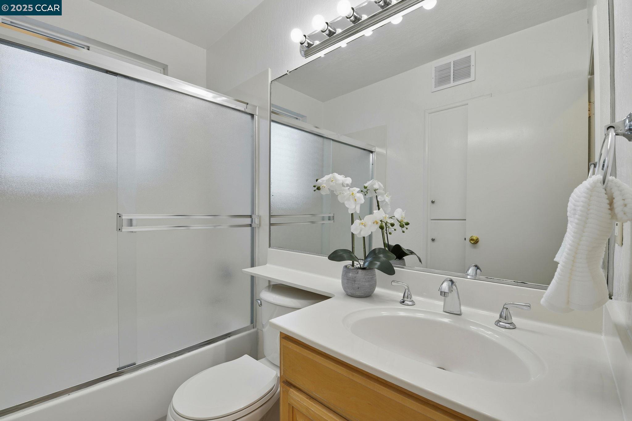Detail Gallery Image 30 of 34 For 1035 Orange St, Concord,  CA 94518-3715 - 3 Beds | 1 Baths