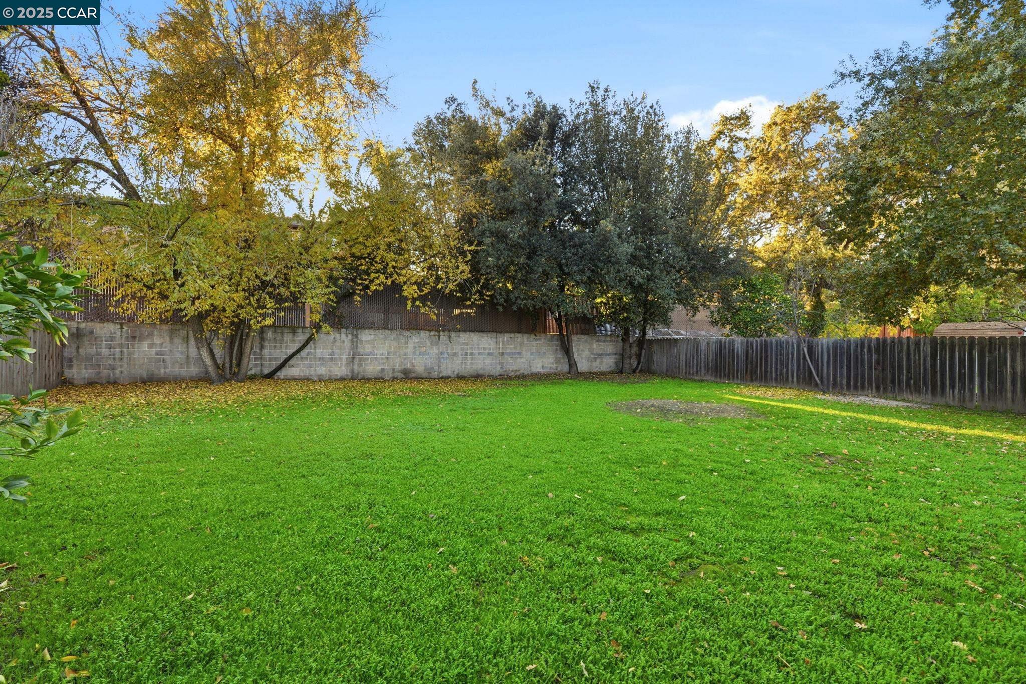 Detail Gallery Image 32 of 34 For 1035 Orange St, Concord,  CA 94518-3715 - 3 Beds | 1 Baths