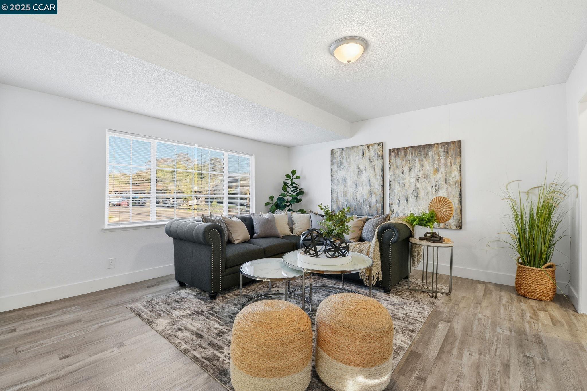 Detail Gallery Image 6 of 34 For 1035 Orange St, Concord,  CA 94518-3715 - 3 Beds | 1 Baths