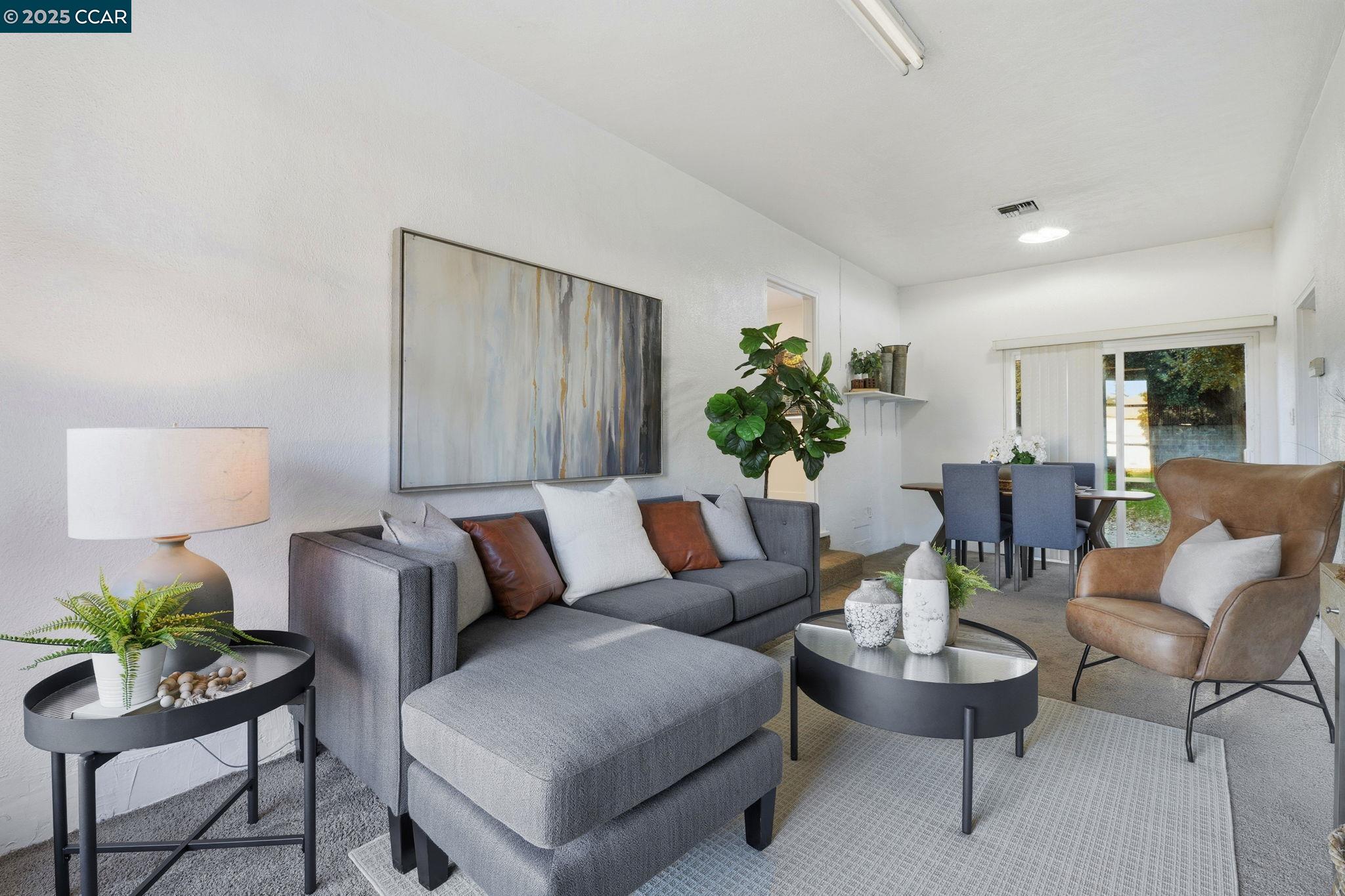 Detail Gallery Image 10 of 34 For 1035 Orange St, Concord,  CA 94518-3715 - 3 Beds | 1 Baths