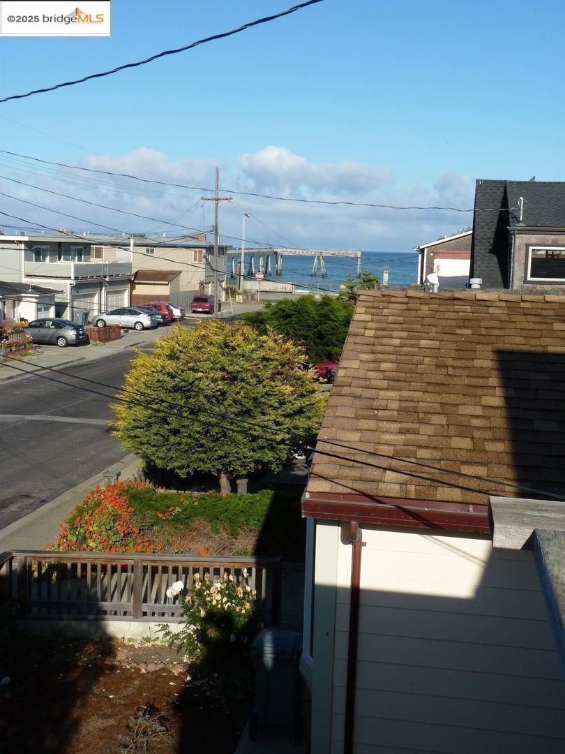 Detail Gallery Image 19 of 36 For 59 San Jose Ave, Pacifica,  CA 94044 - 3 Beds | 1/1 Baths